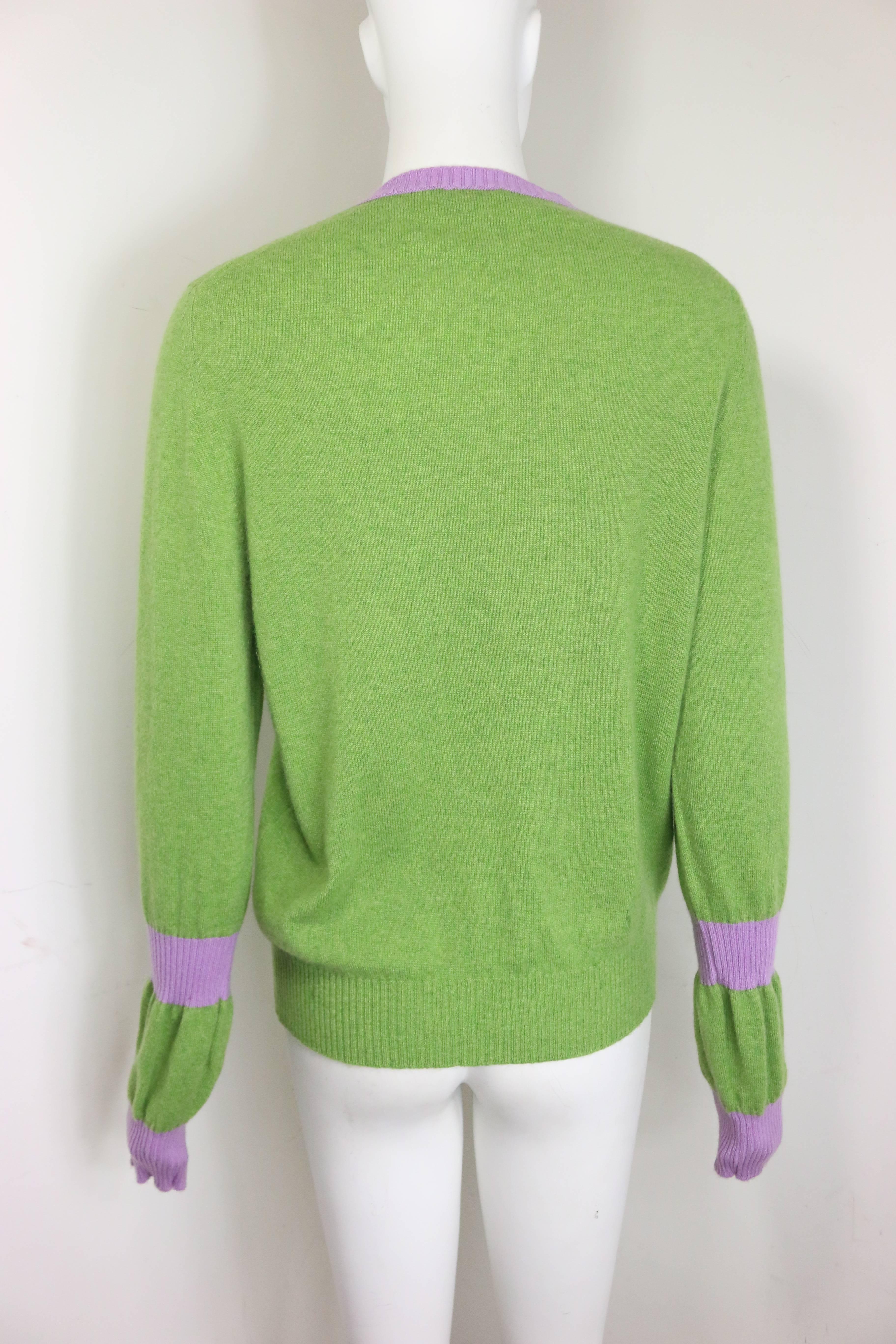 Chanel Green and Purple Cashmere Sweater  In Excellent Condition For Sale In Sheung Wan, HK