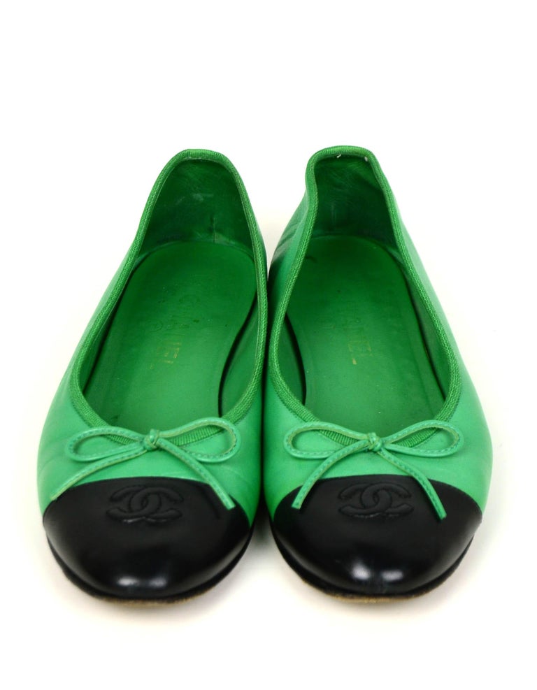 Chanel Green and Black Lambskin Cap Toe CC Ballerina Flats sz 39