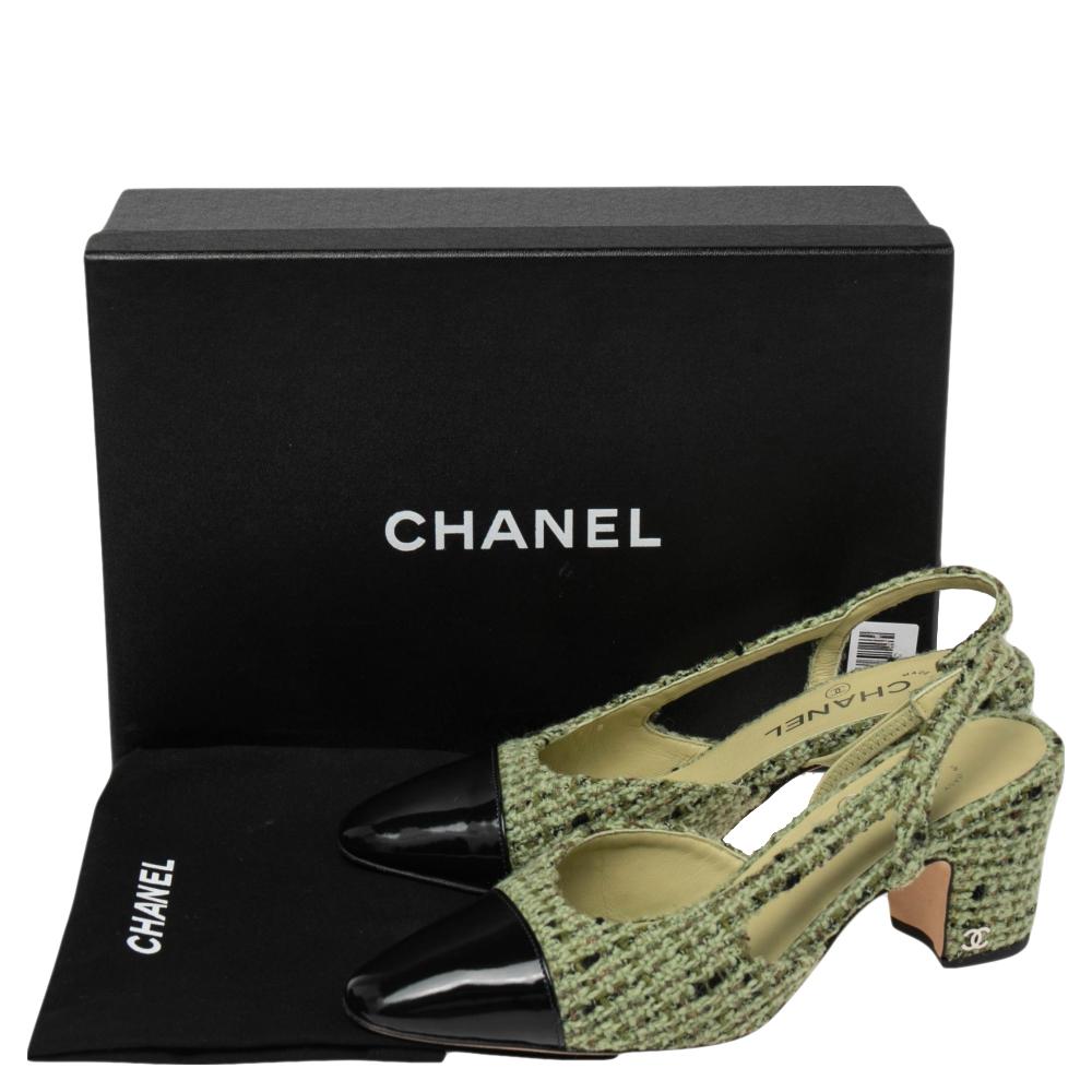 Chanel Sandalias de tweed verde/negro y charol con puntera de CC tamaño 38 2