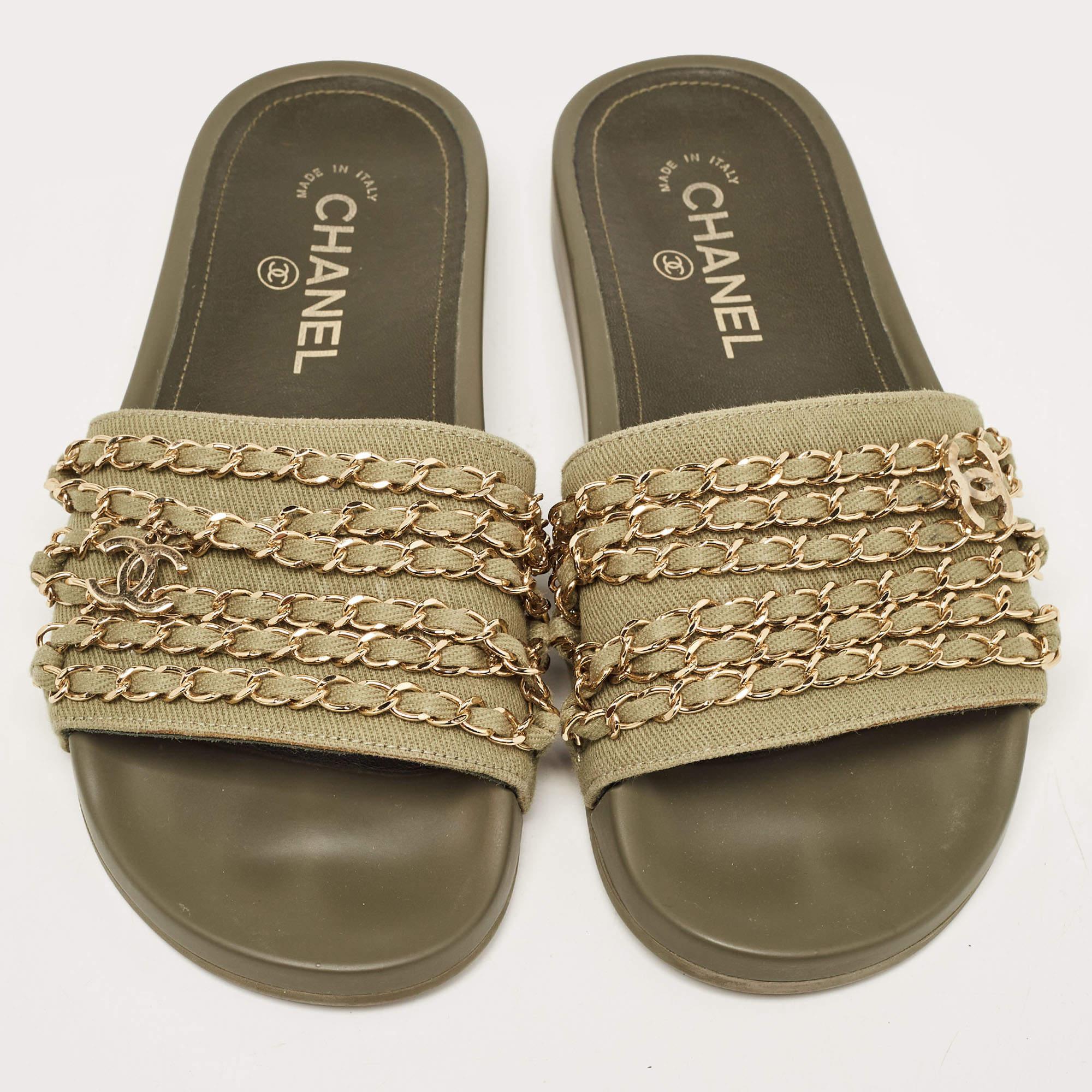 Chanel Green Canvas CC Chain Embellished Flat Slides Size 37 1