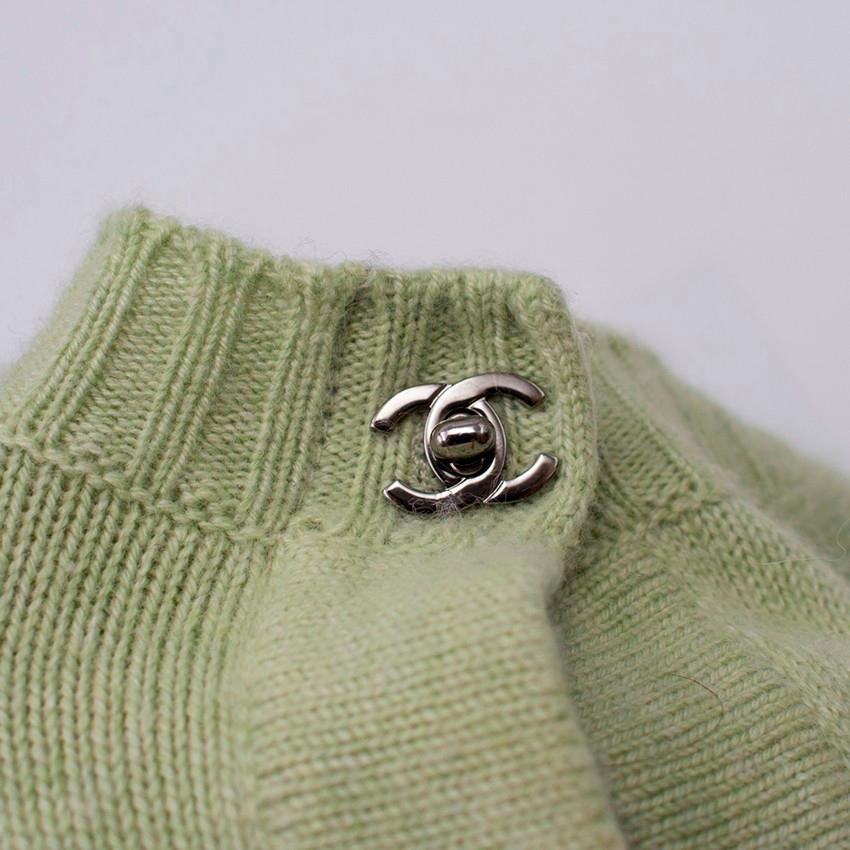 Women's Chanel Green Cashmere Cardigan US 12 For Sale