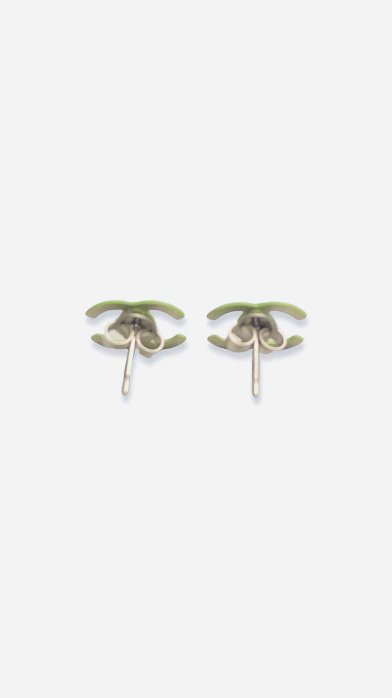 - Chanel green CC logo metal stud earrings 

- Size 1cm. 

