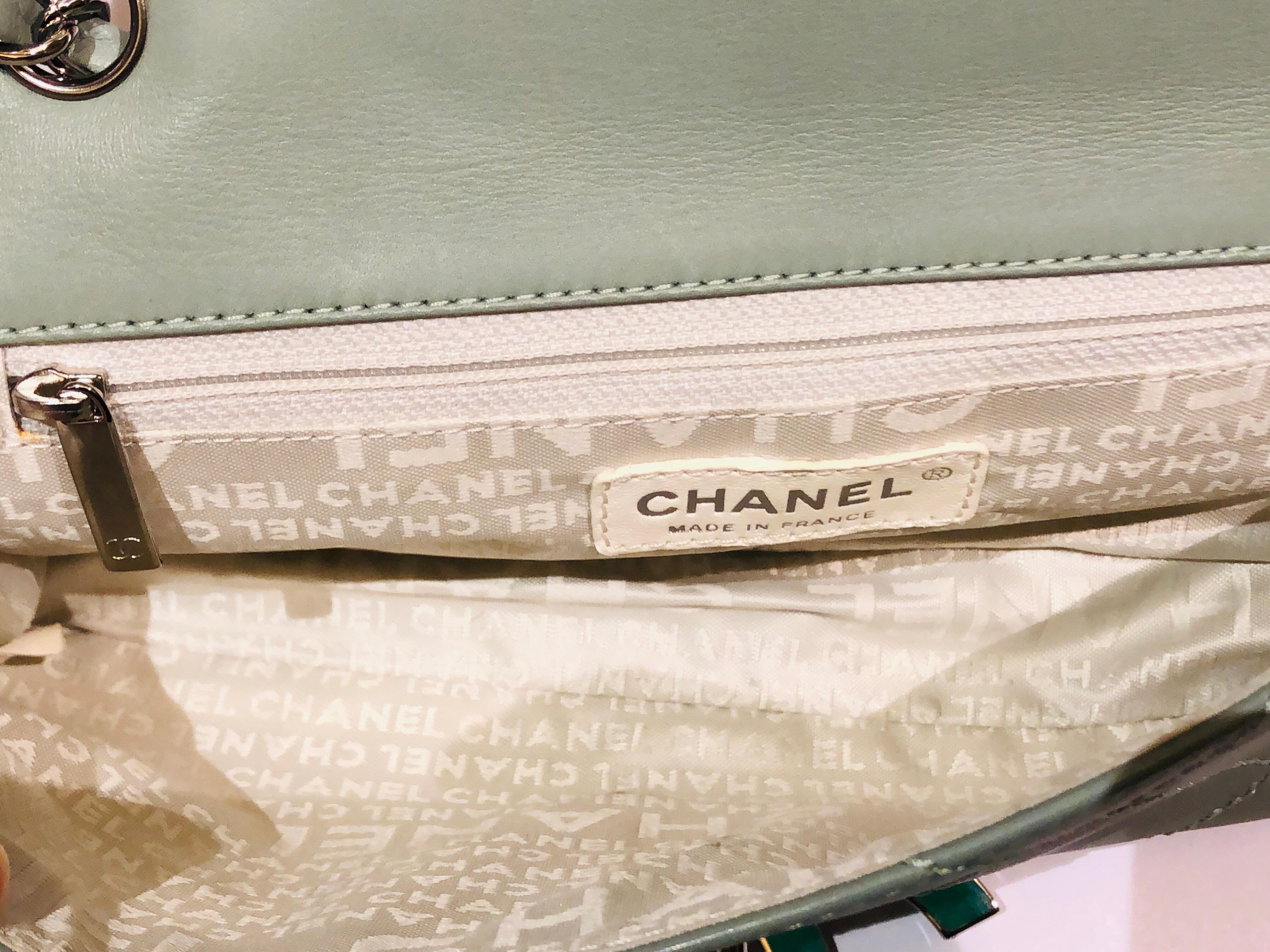 Chanel Green “CC” Silver hardware Stitching Shoulder Bag 1