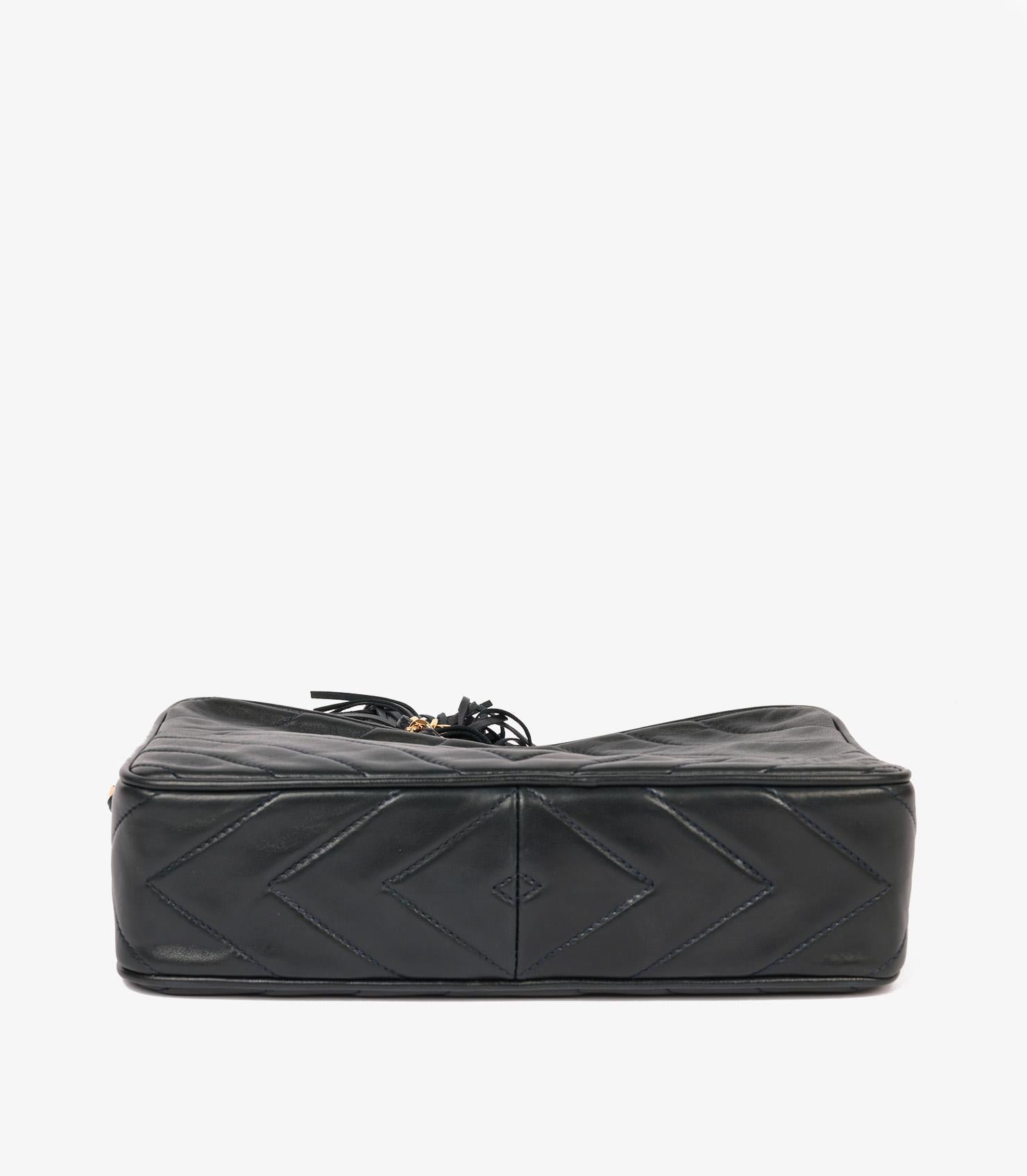 Chanel Green Chevron Quilted Lambskin Vintage Medium CC Camera Bag For Sale 2