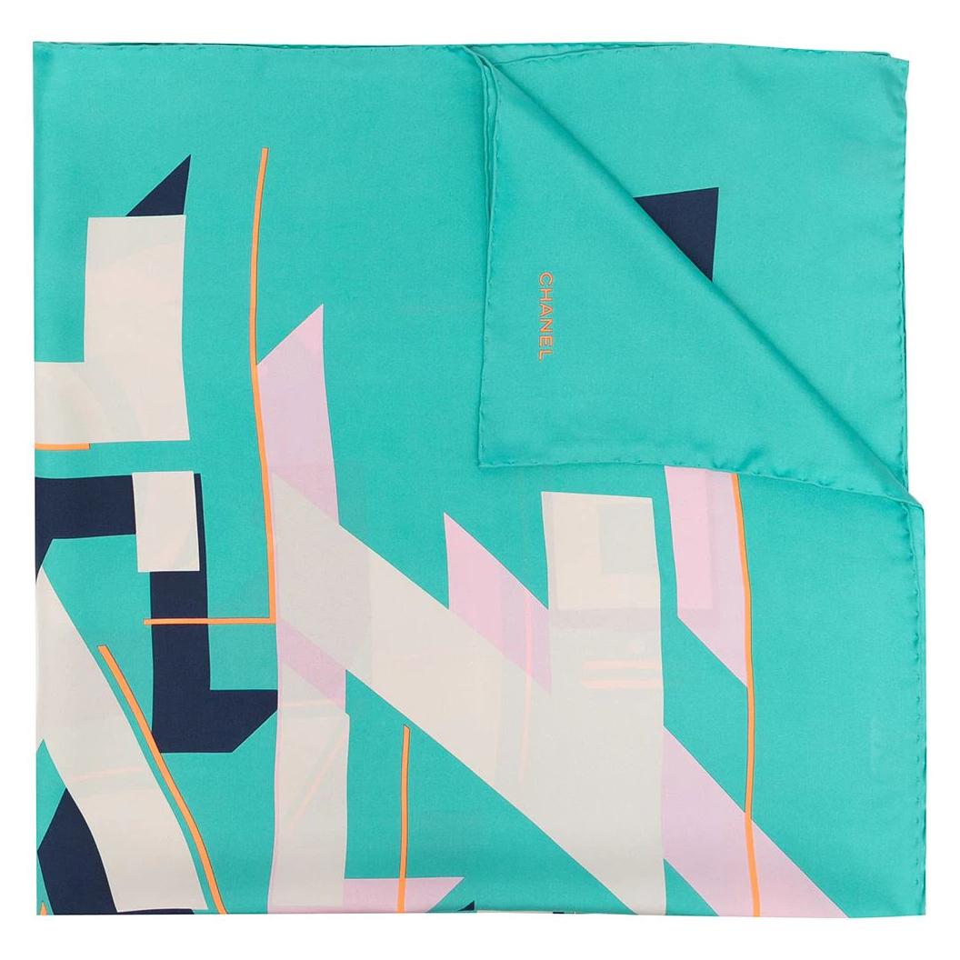 The chicest accessory, silk scarves can be used to add dimension to a simple outfit. In a beautiful green tone, this pre-owned silk scarf features finely hand-rolled edges, the Maisons signature Cameilla flower, a Chanel no.5 bottle and the iconic