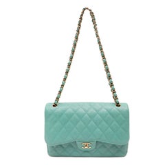 Chanel Grün schillernden Kaviar Leder Jumbo Classic Flap Bag mit Gold Hardware