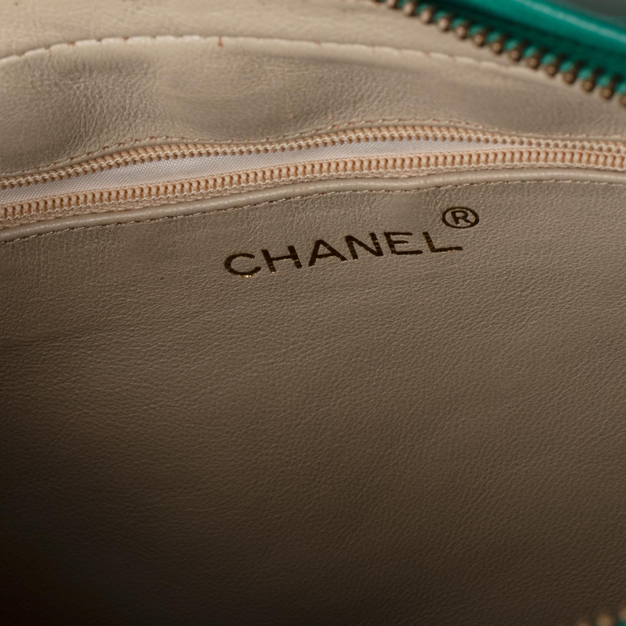 Women's Chanel Green Lamb Skin Leather Shoulder Bag