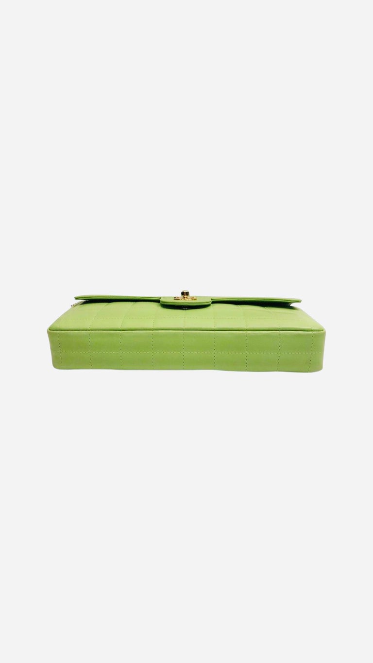 Chanel Green Lambskin Chocolate Bar Flap Shoulder Bag  For Sale 2