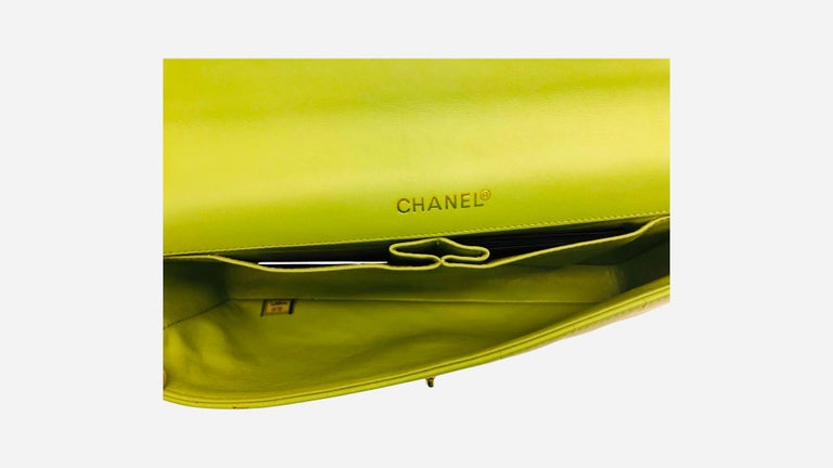 Chanel Green Lambskin Chocolate Bar Flap Shoulder Bag  For Sale 4