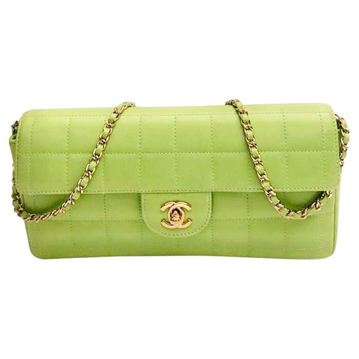 Chanel Green Lambskin Chocolate Bar Flap Shoulder Bag For Sale at 1stDibs