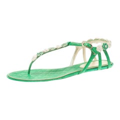 Chanel Green Leather CC Camellia Thong Flat Sandals Size 40