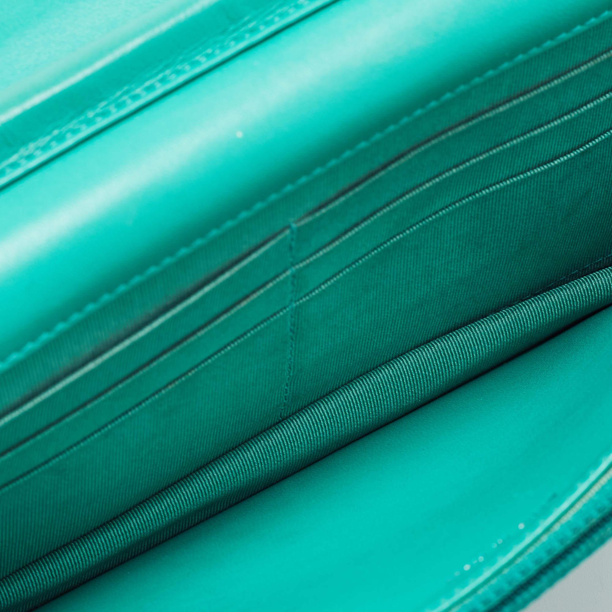 Chanel Green Leather CC Wallet On Chain 11