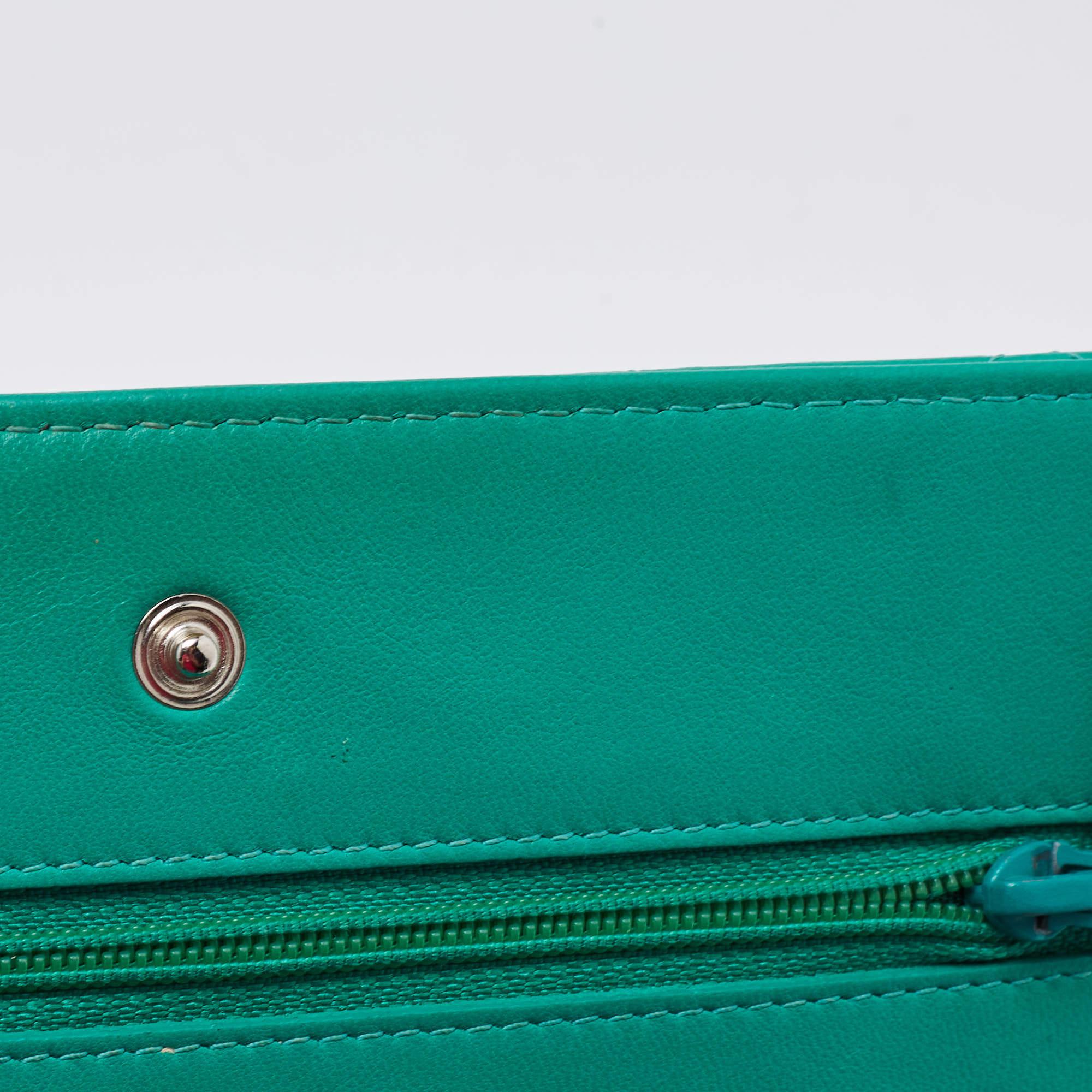 Chanel Green Leather CC Wallet On Chain 12