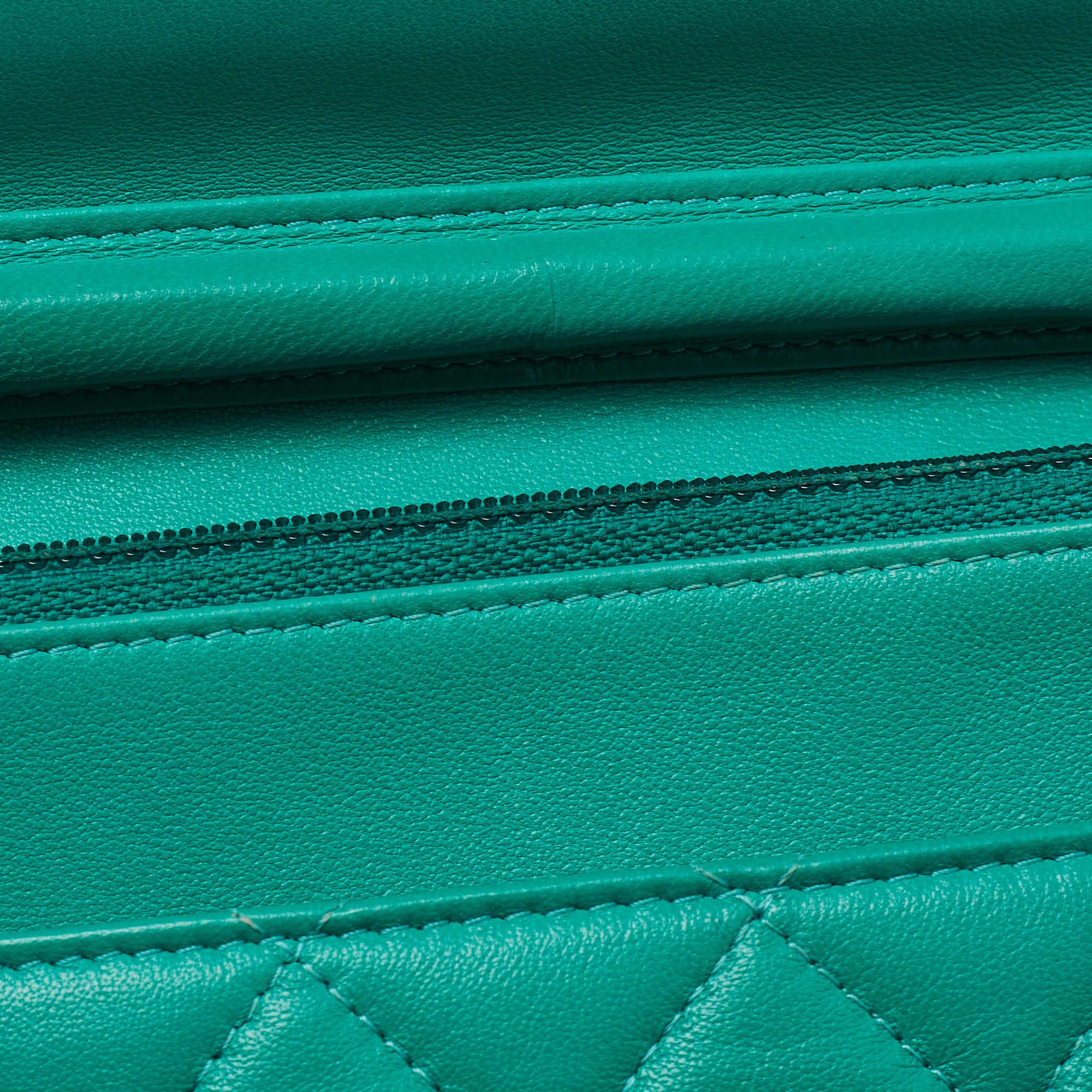 Chanel Green Leather CC Wallet On Chain 5