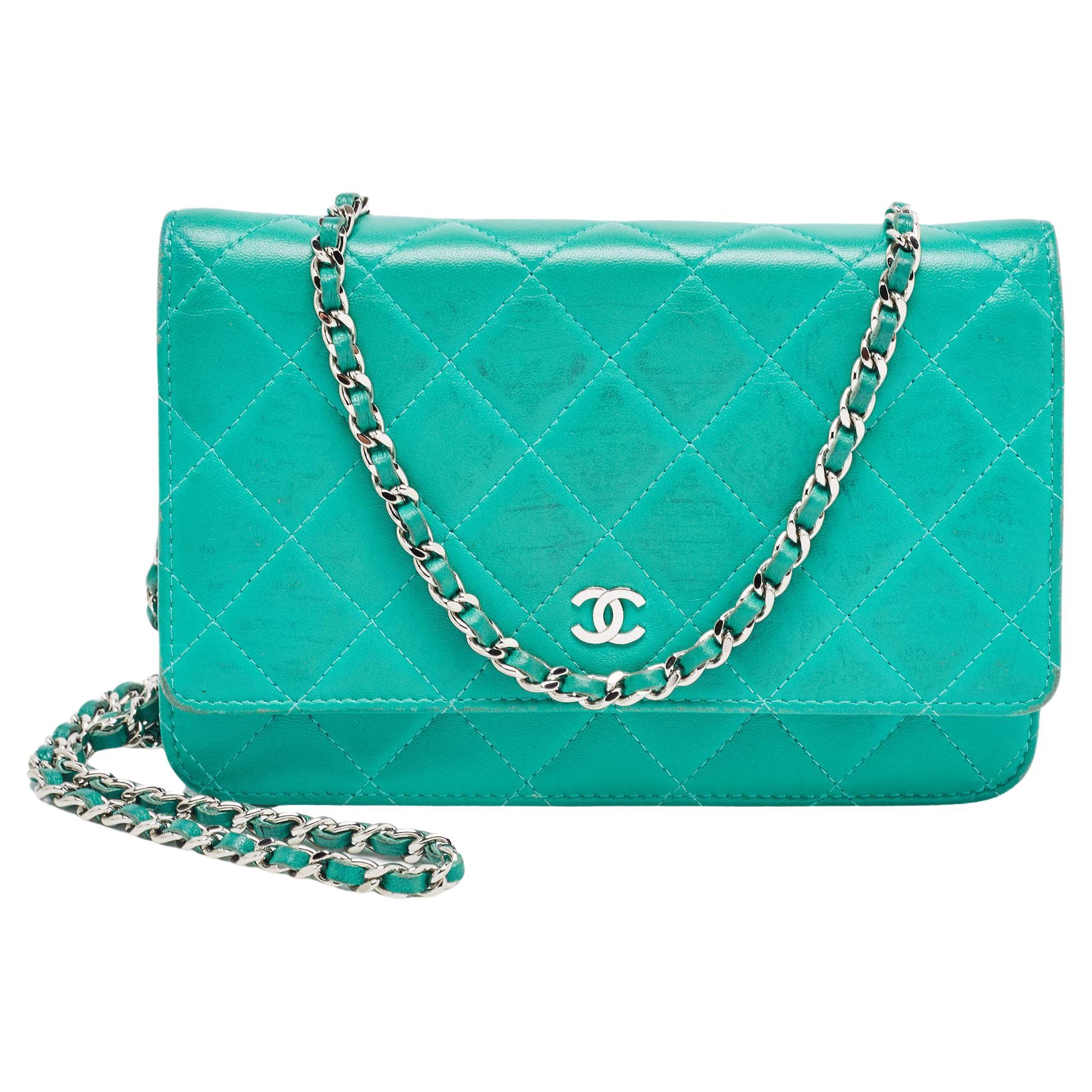 Chanel Green Leather CC Wallet On Chain For Sale