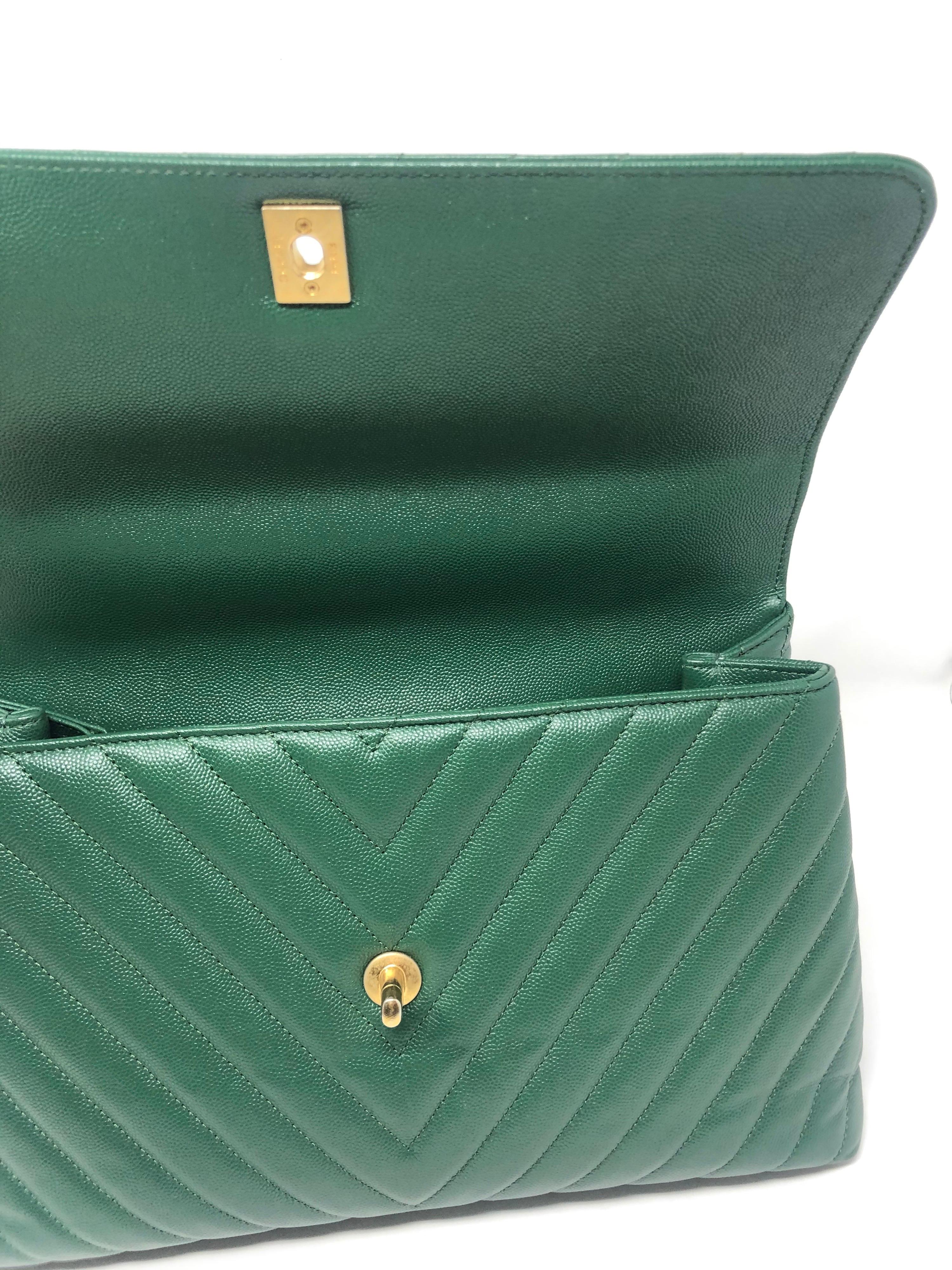Chanel Green Leather Chevron Coco Handle Bag  In Excellent Condition In Athens, GA