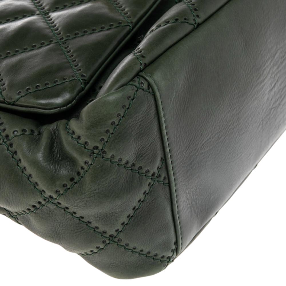 Chanel Green Leather Wild Stitch Accordion Shoulder Bag In Good Condition In Dubai, Al Qouz 2