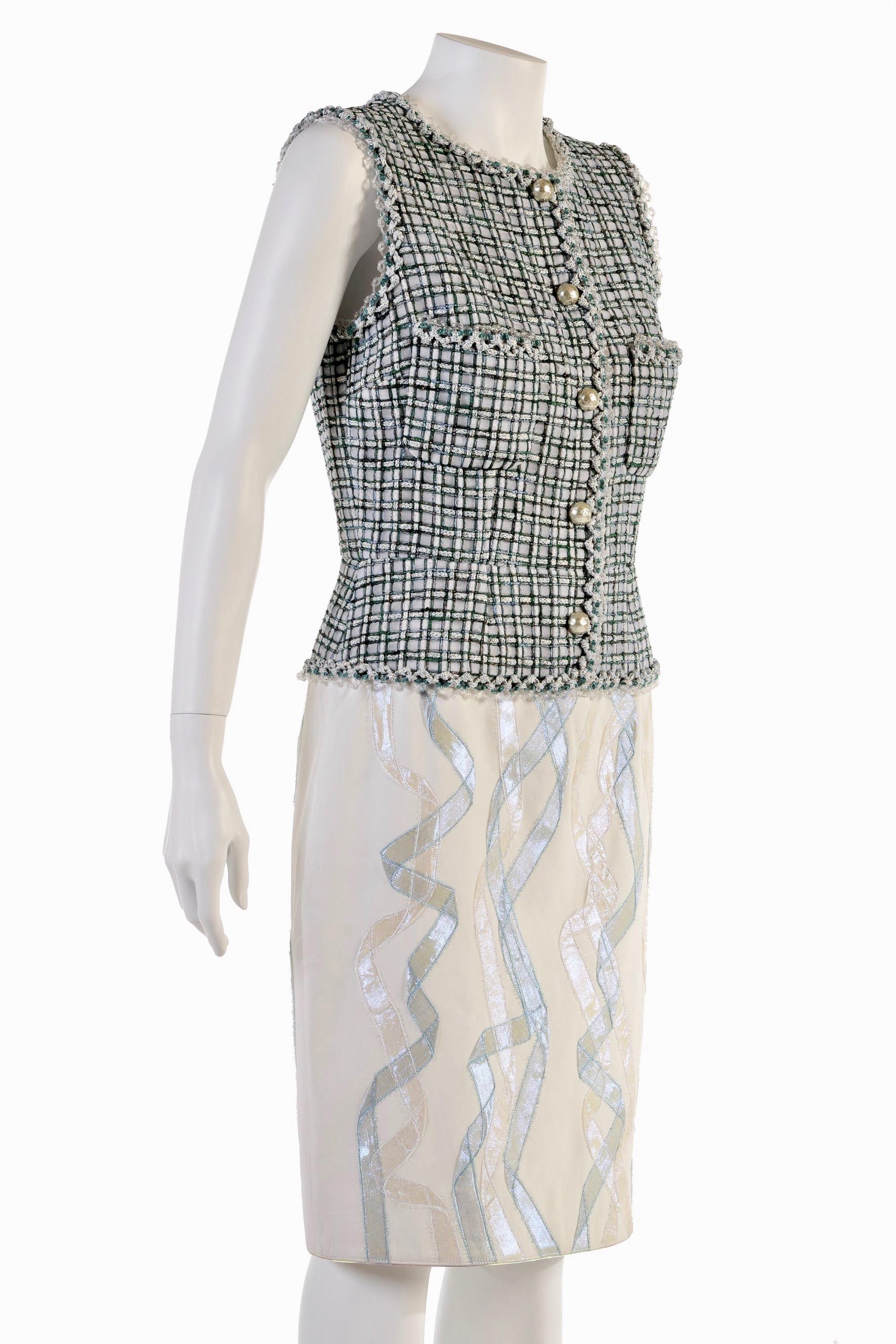 CHANEL  green Lesage and ivory leather dress FR 40  Spring 2012  12P  In Excellent Condition For Sale In Rubiera, RE