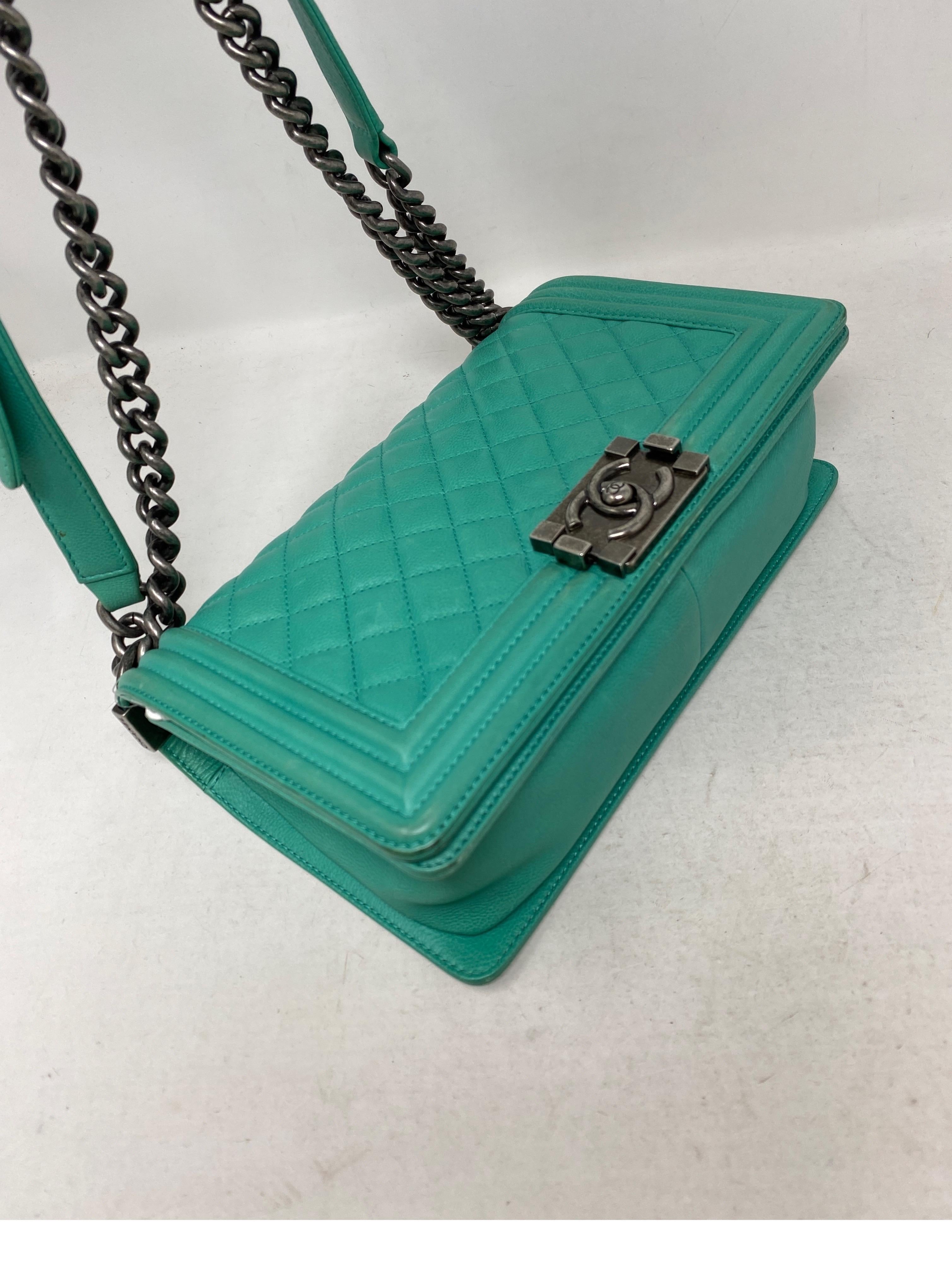 Chanel Green Medium Boy Bag 10