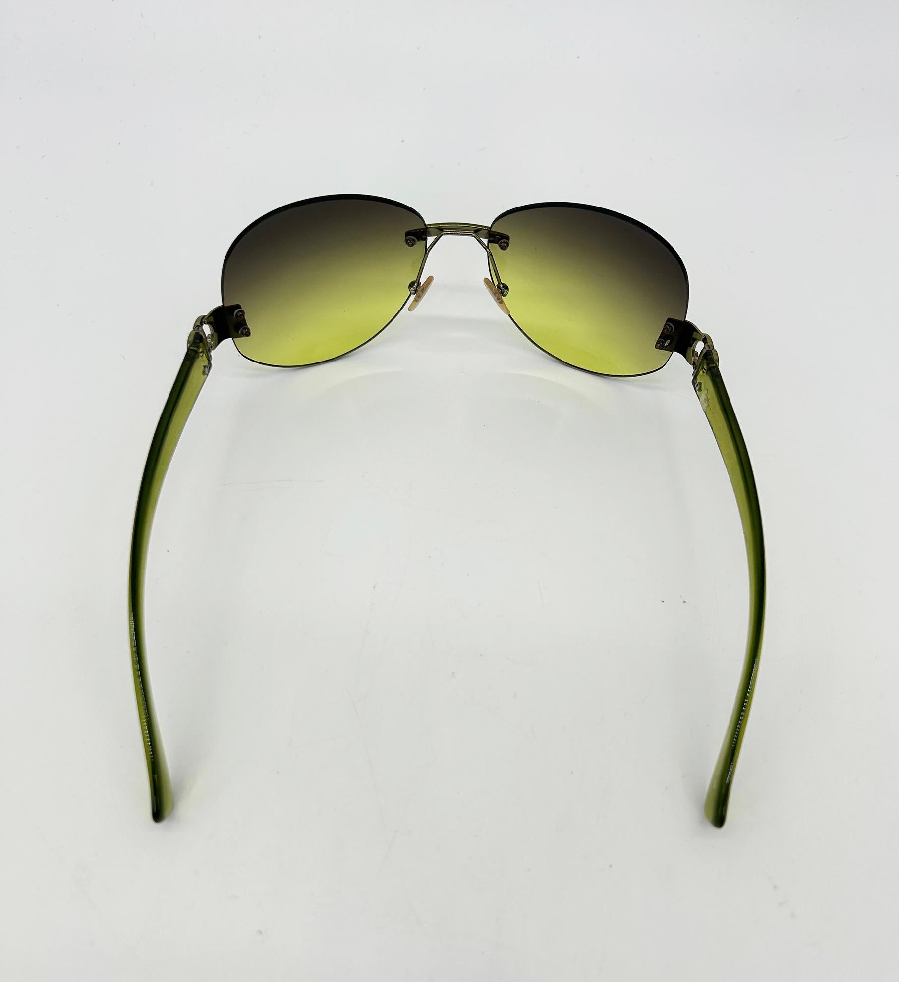 Chanel Green Ombre Lens CC Logo Rimless Sunglasses c2000s For Sale 2