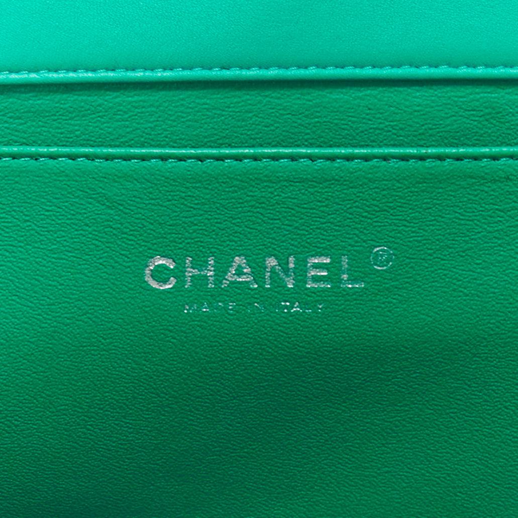 CHANEL green patent leather silver CC logo turnlock flap shoulder bag 6