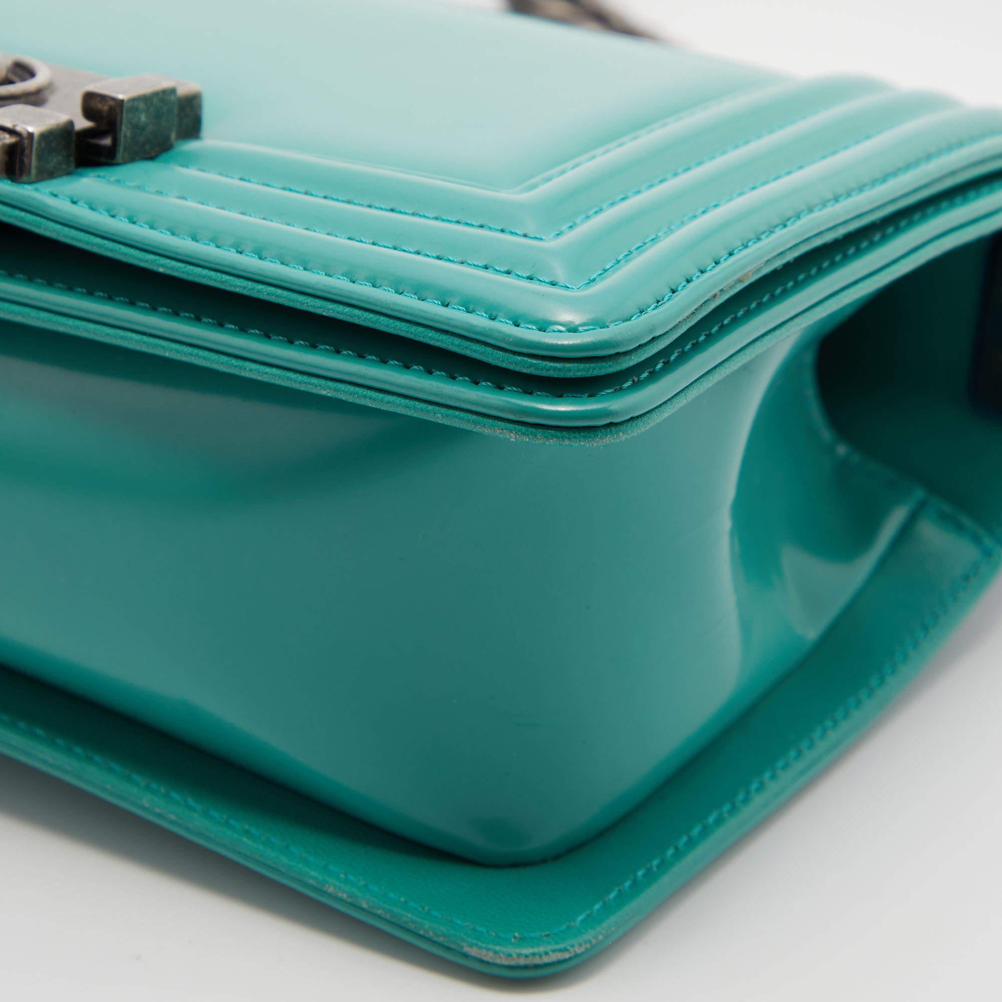 Chanel Green Patent Leather Small Boy Flap Bag For Sale at 1stDibs