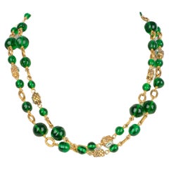Used Chanel green pearl necklace
