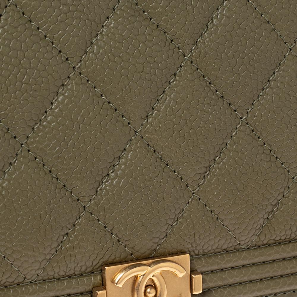 Chanel Green Quilted Caviar Leather Boy L Yen Continental Wallet 4