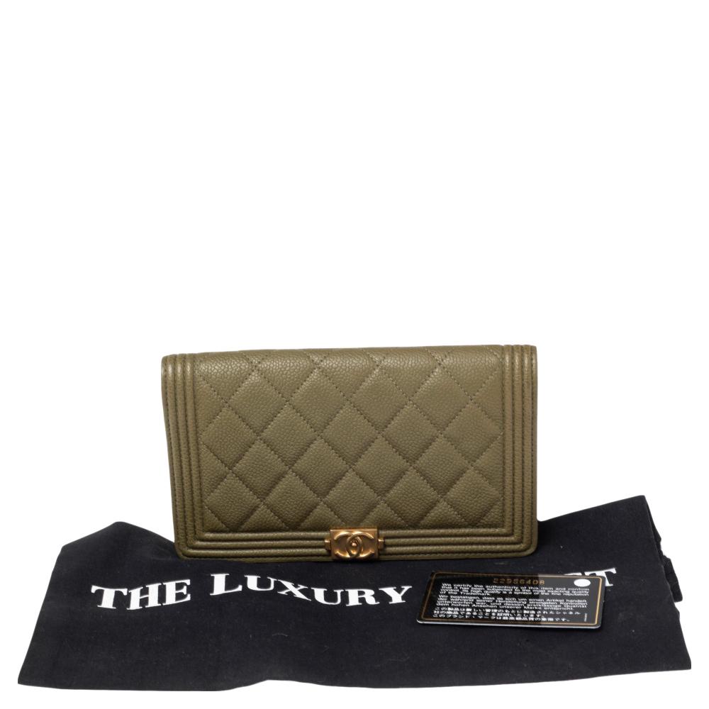 Chanel Green Quilted Caviar Leather Boy L Yen Continental Wallet 10
