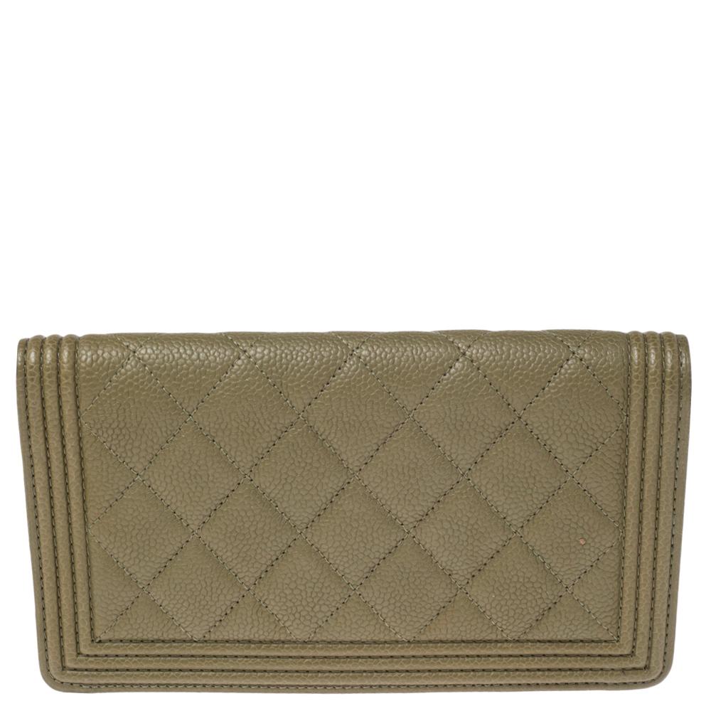 Chanel Green Quilted Caviar Leather Boy L Yen Continental Wallet 11