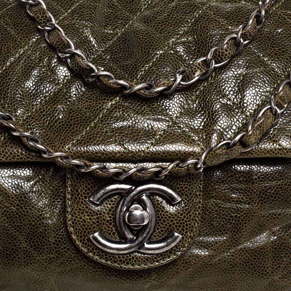 Chanel Grün gesteppt glasiert Kaviar Leder elastisch CC Maxi Klappe Tasche 3