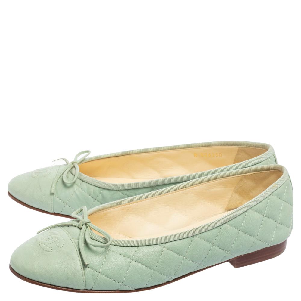 Beige Chanel Green Quilted Leather CC Bow Ballet Flats Size 38.5