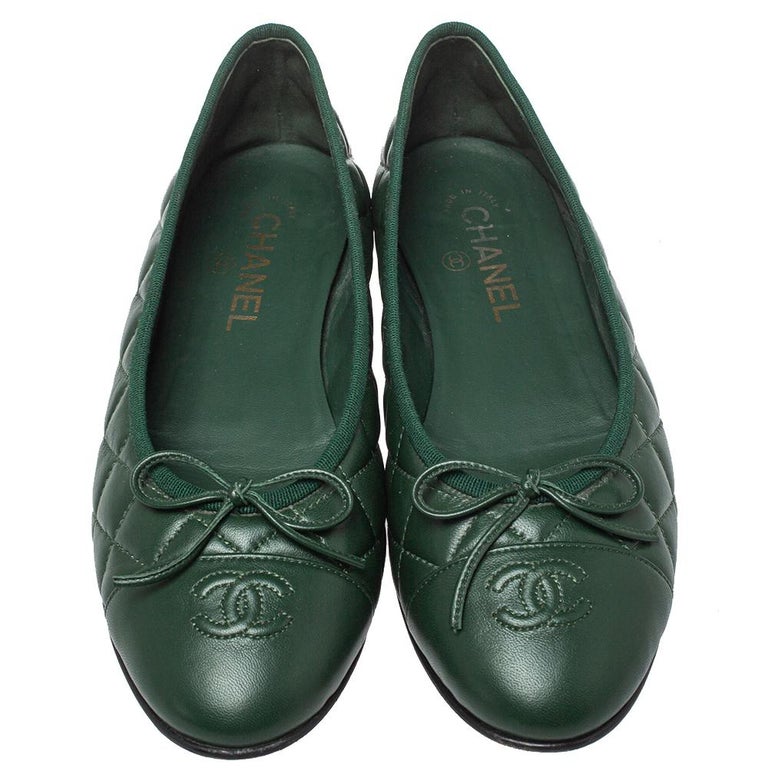 Chanel Green Quilted Leather CC Cap Toe Bow Ballet Flats Size 39.5