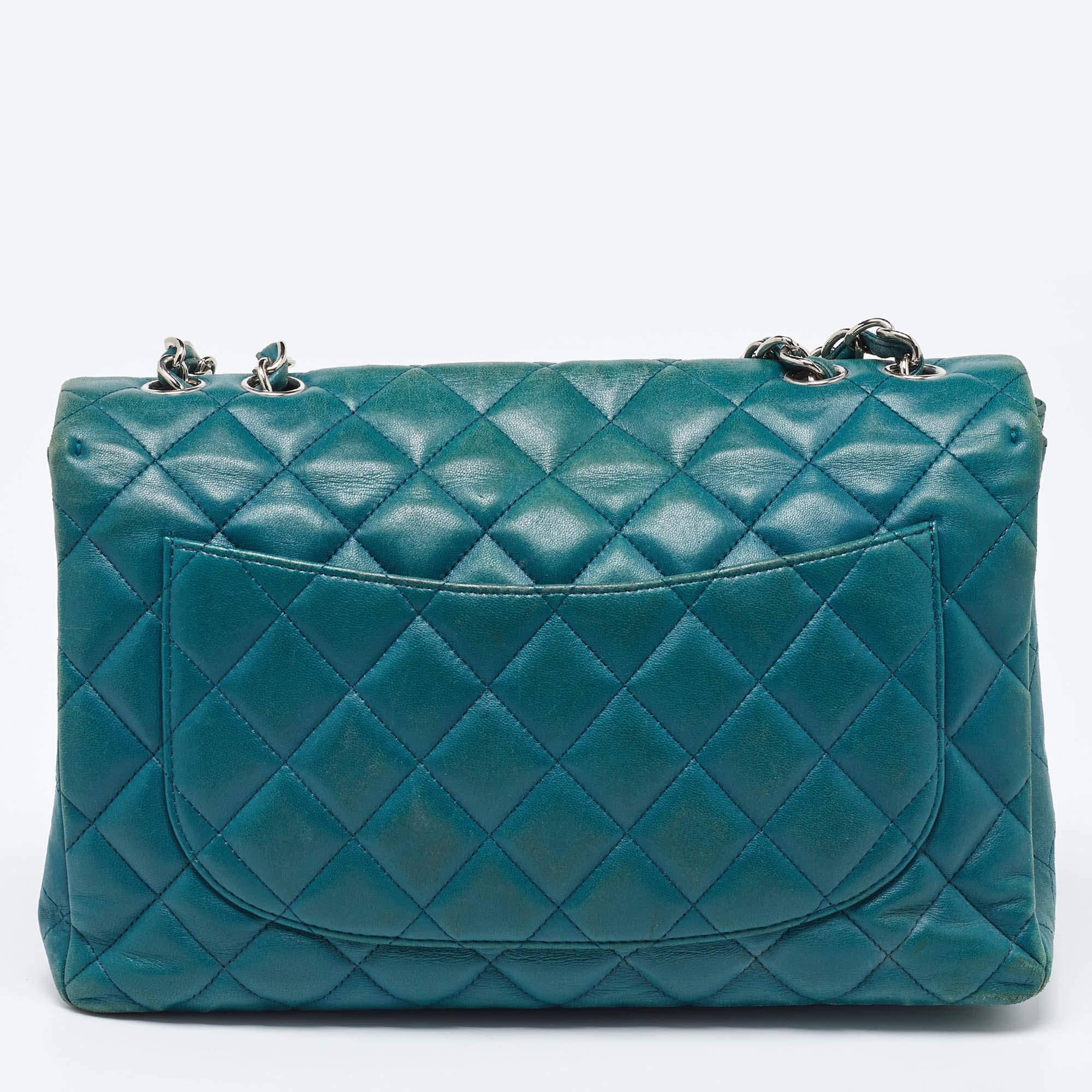 Women's Chanel Green Quilted Leather Jumbo Classic Double Flap Bag For Sale