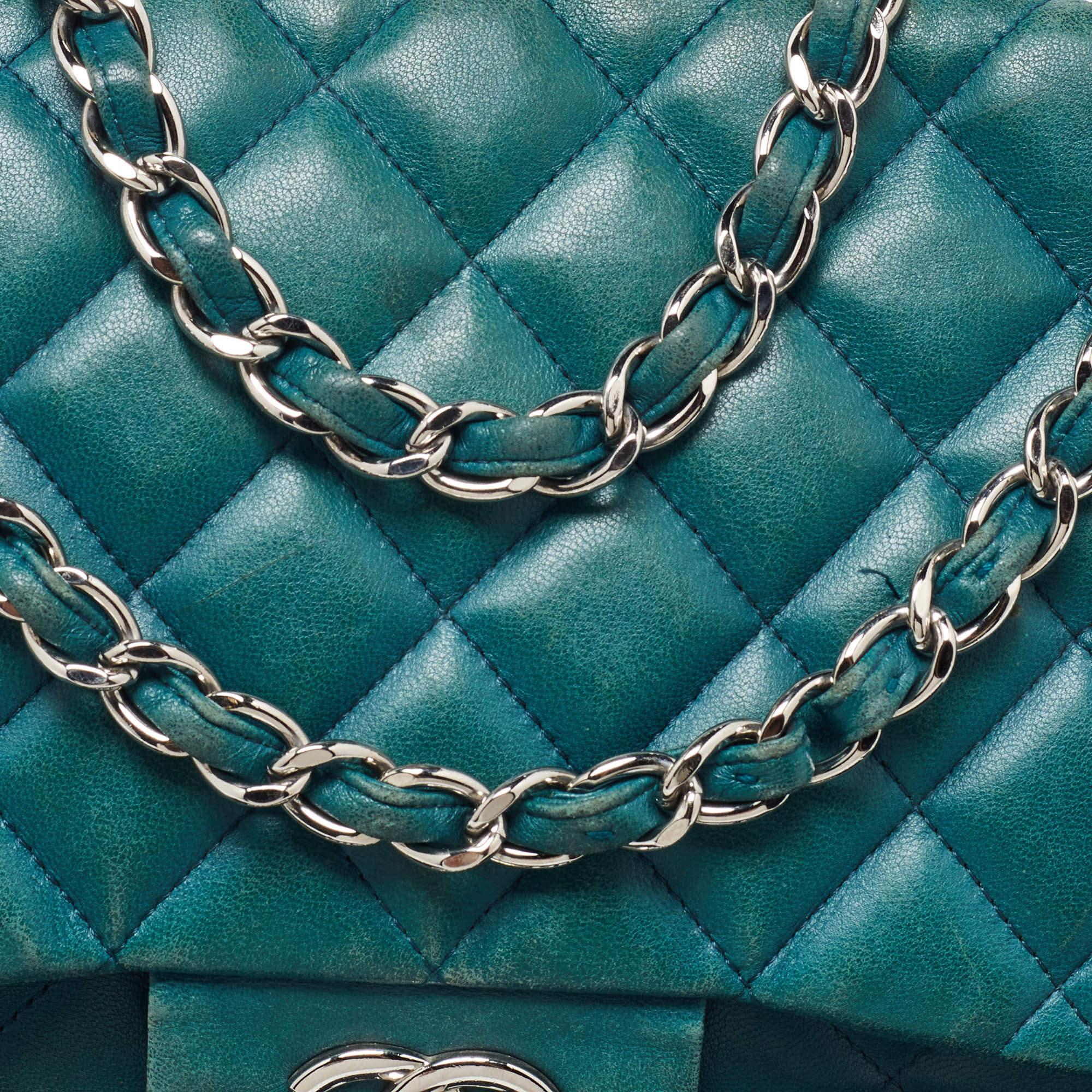 Chanel Green Quilted Leather Jumbo Classic Double Flap Bag For Sale 1