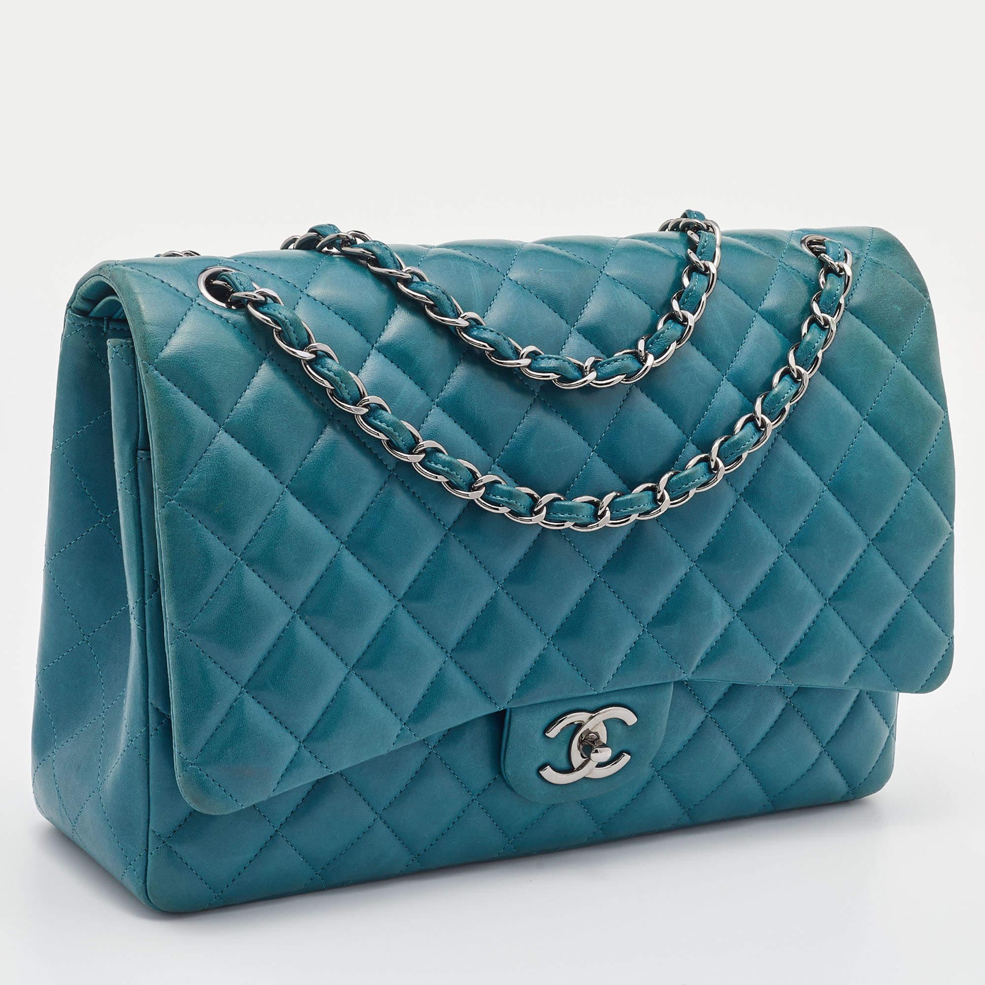 Chanel Green Quilted Leather Maxi Classic Double Flap Bag For Sale 3