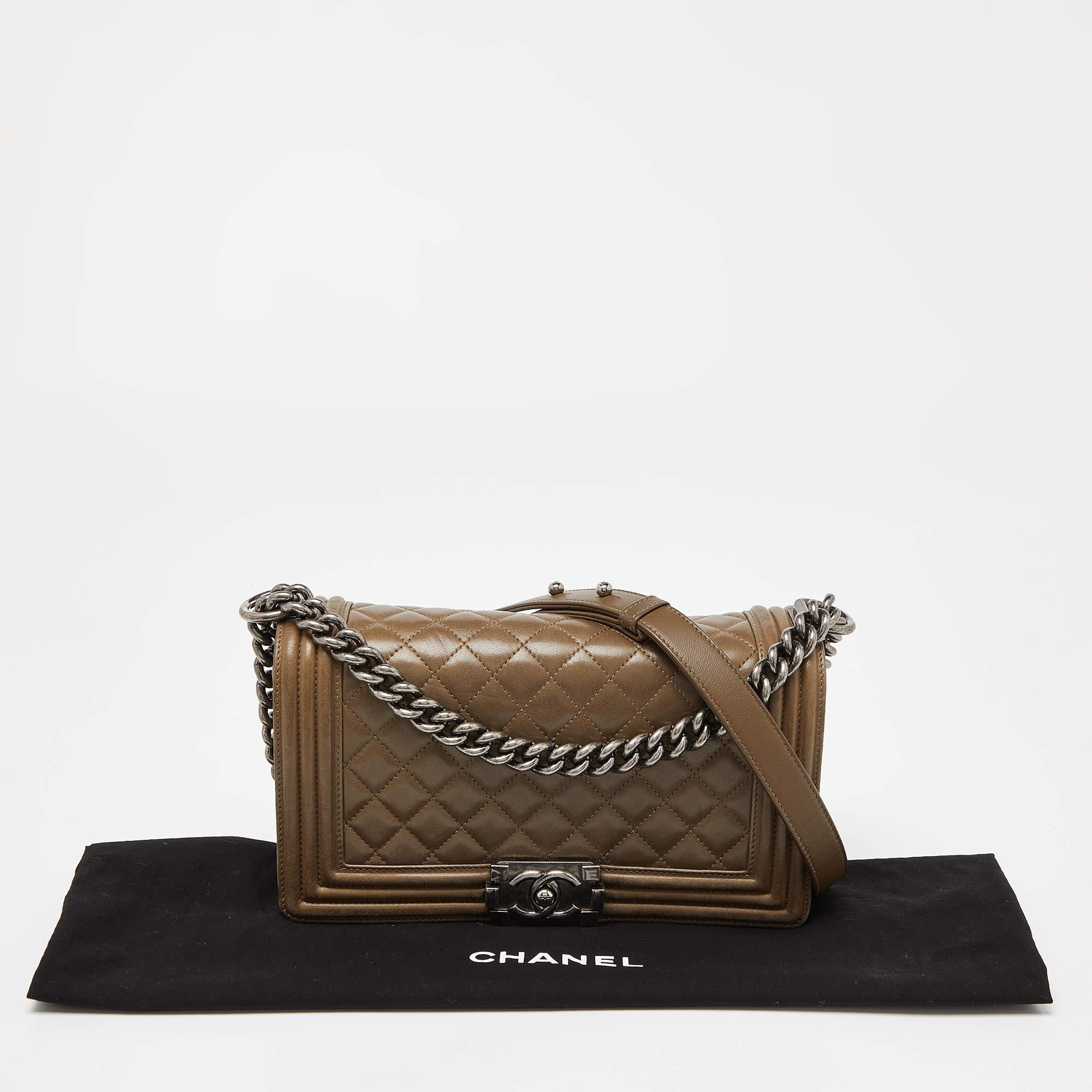 Chanel Green Quilted Leather Medium Boy Flap Bag 10