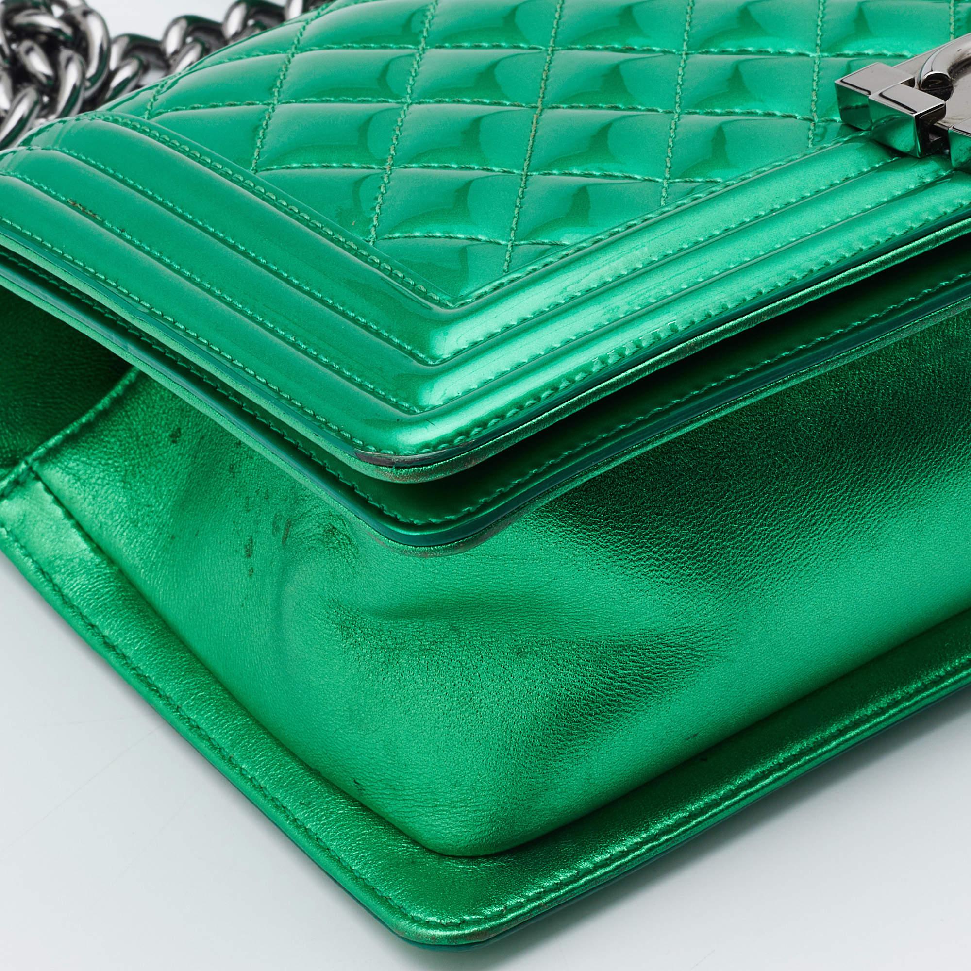 Chanel Green Quilted Patent Leather Medium Boy Flap Bag 2