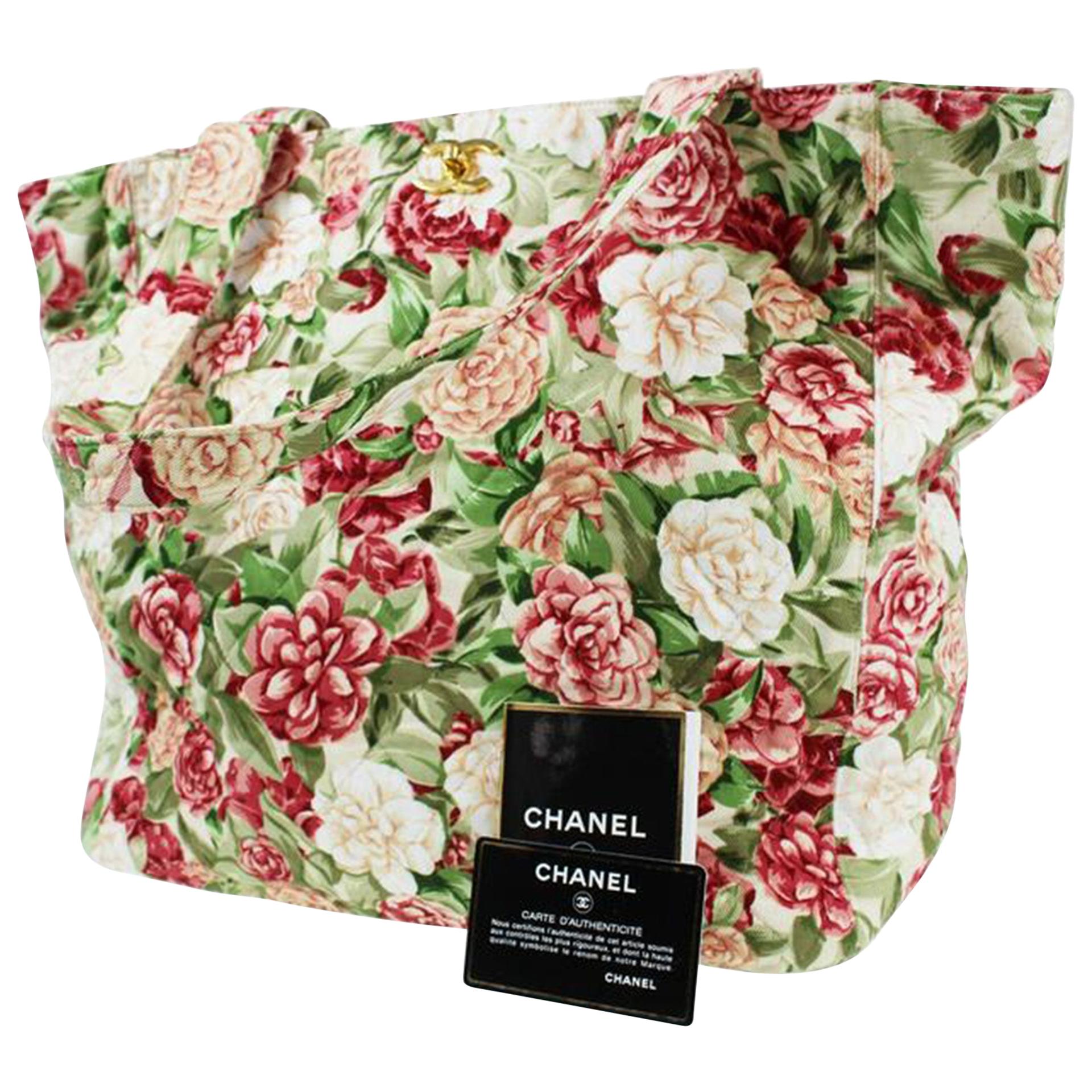 Chanel Shopping Tote Vintage 90's Floral Flower Beach Quilted Cc Green Red White Canvas Shoulder Bag

Made in Italy