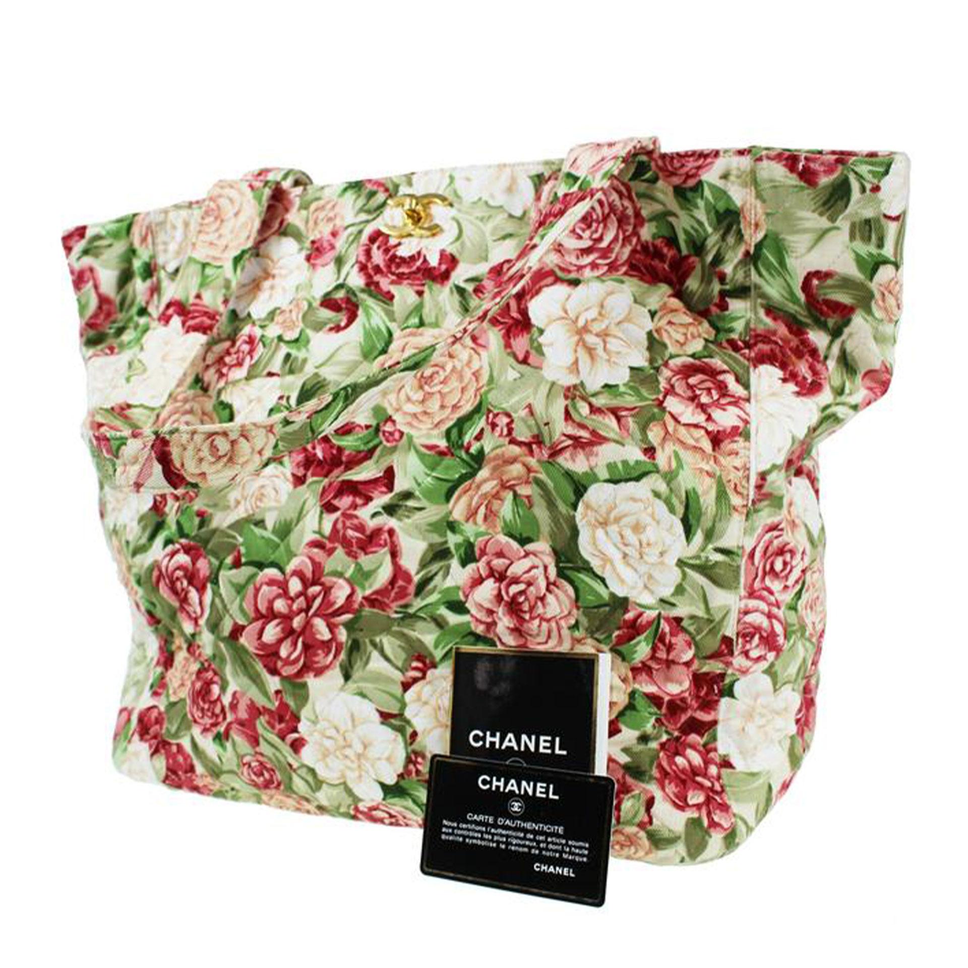 Chanel Green Red Shopping Floral Flower Beach Pool Quilted CC Tote For Sale 3