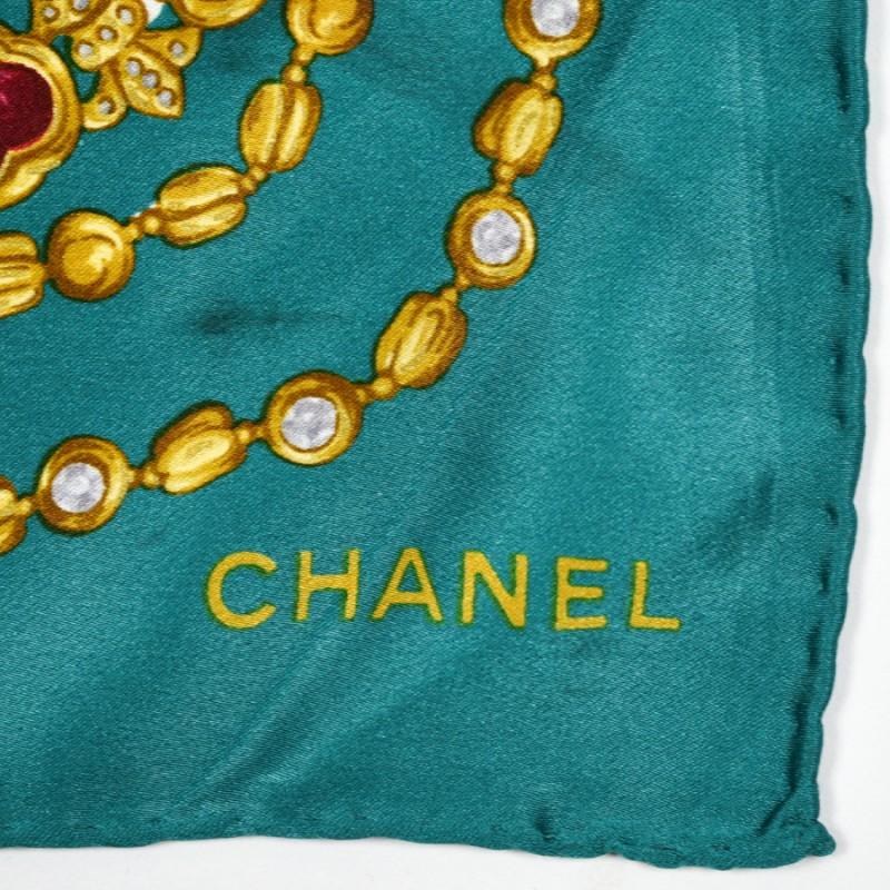 Gray CHANEL Green Silk Carré For Sale