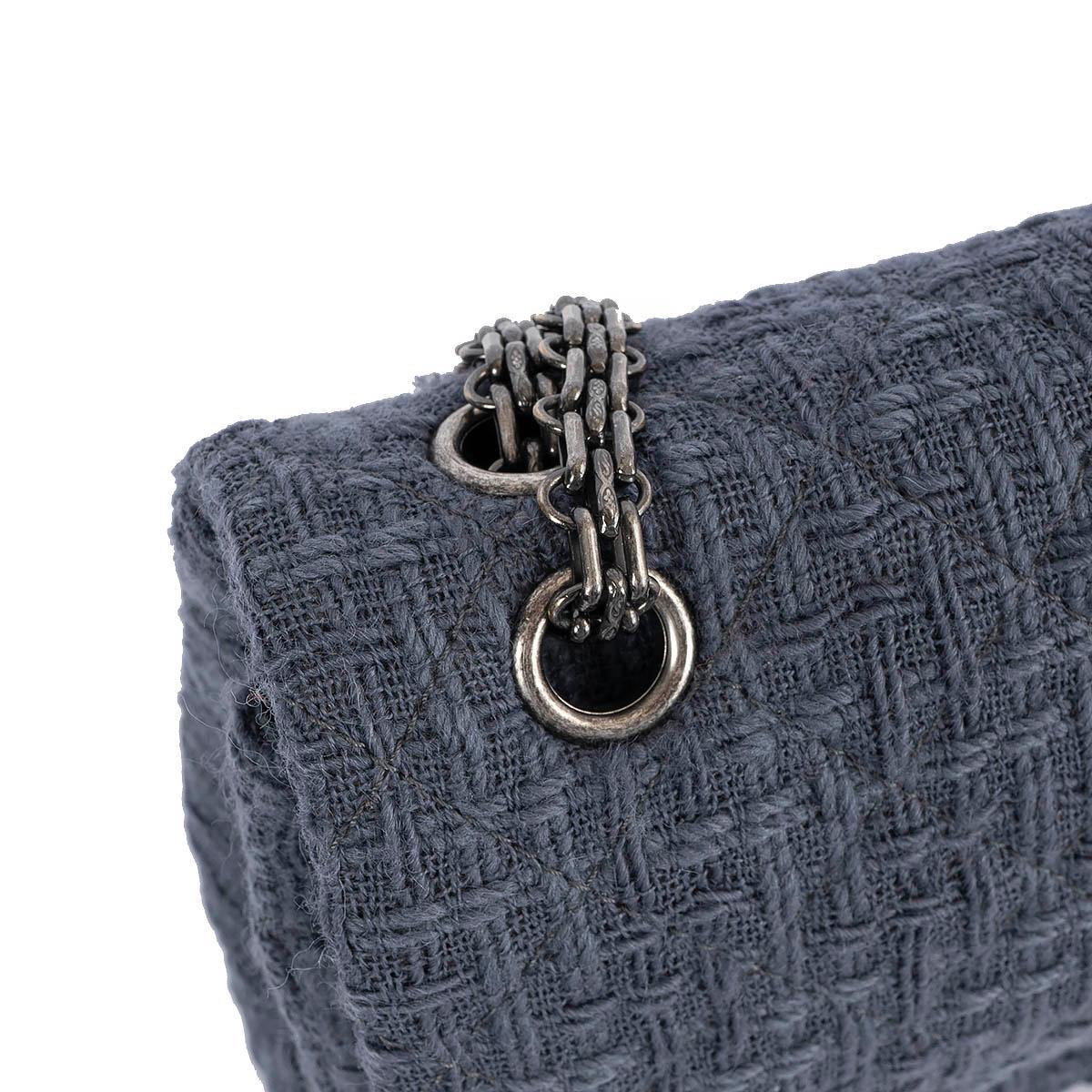 Chanel gris 2016 16A ROME 2.55 REISSUE 226 LARGE TWEED Sac à bandoulière à rabat en vente 3