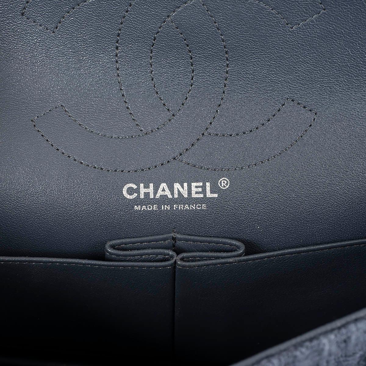 Chanel gris 2016 16A ROME 2.55 REISSUE 226 LARGE TWEED Sac à bandoulière à rabat en vente 5