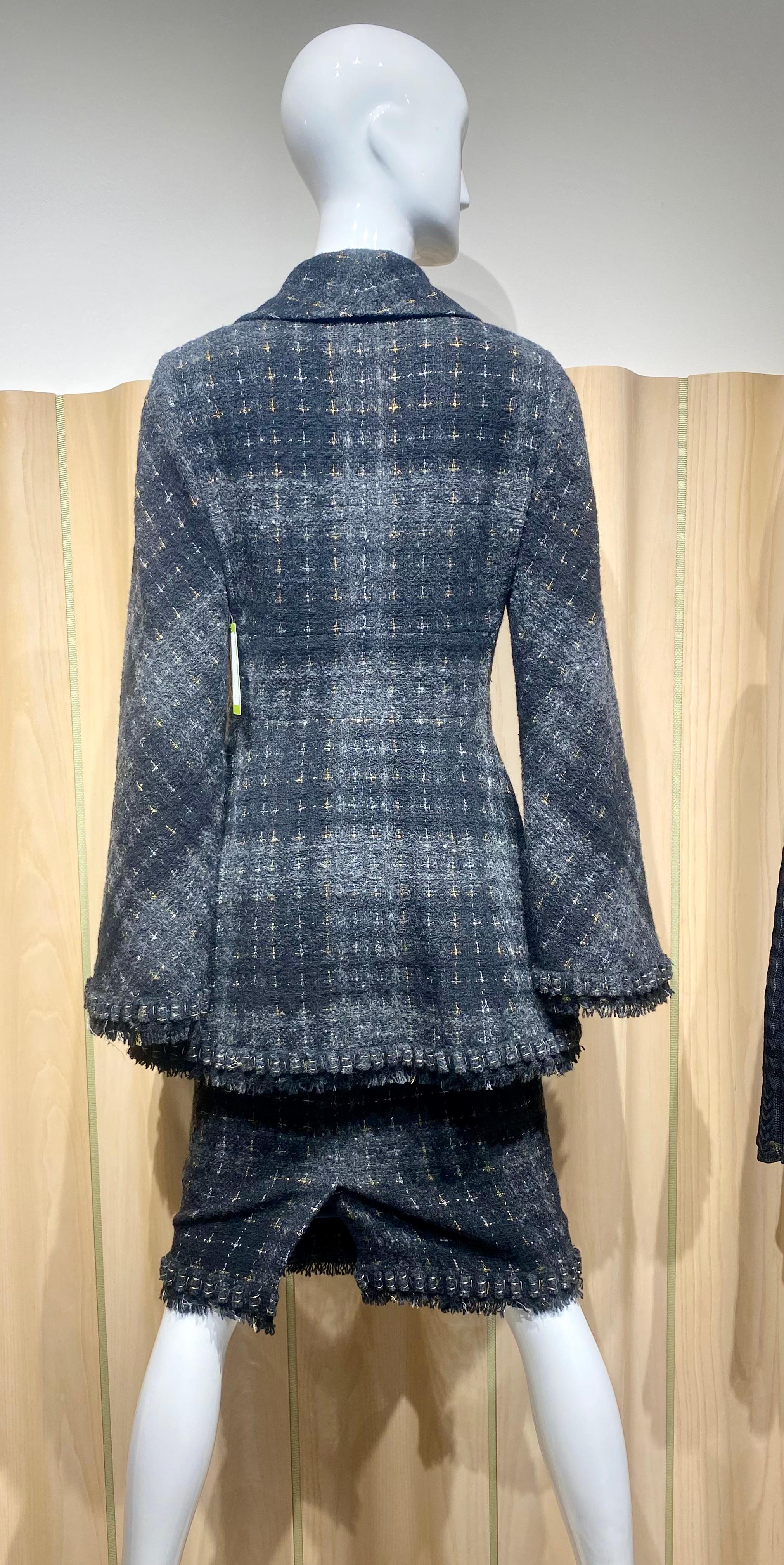 Chanel Grey and Black Wool Skirt Suit In Excellent Condition For Sale In Beverly Hills, CA