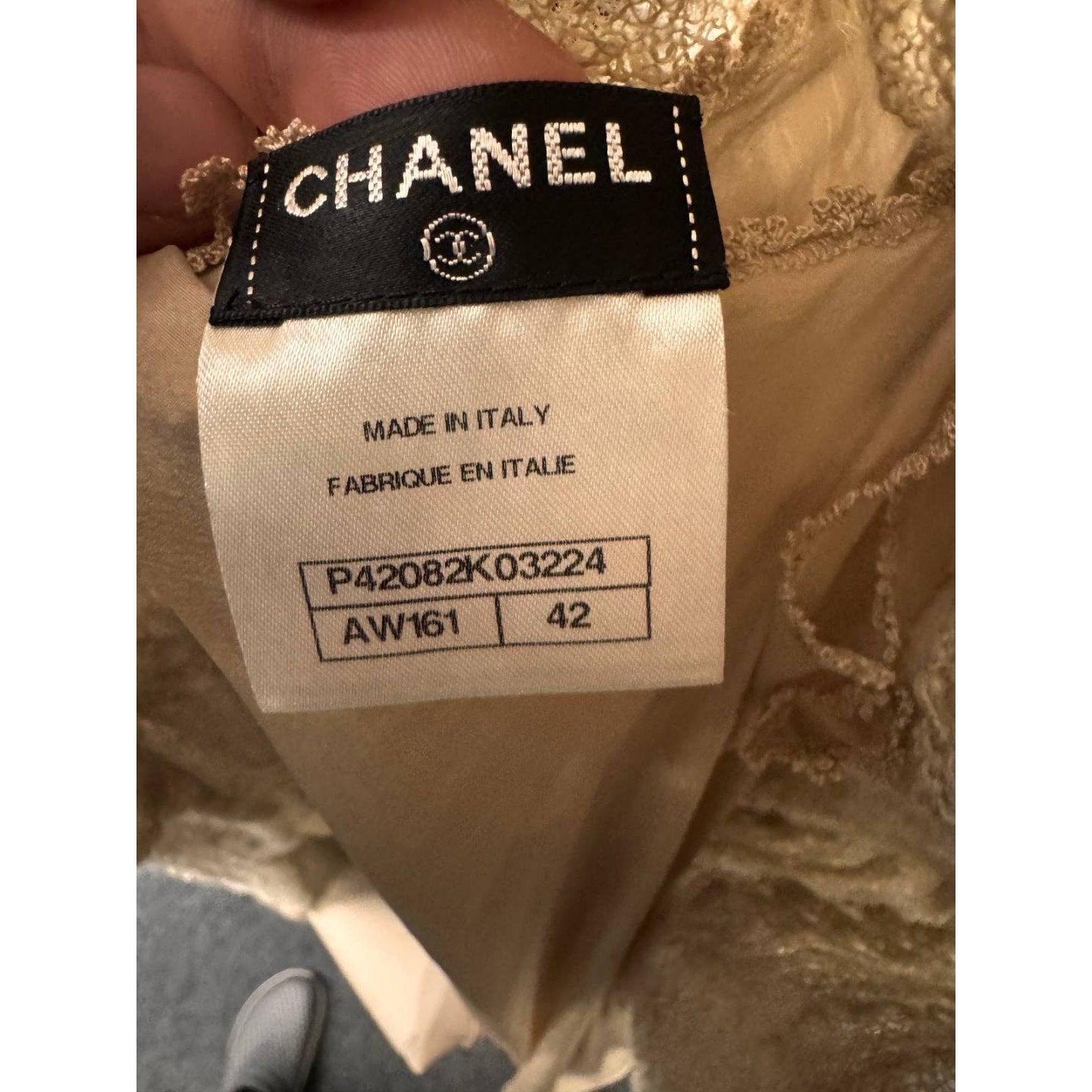 Robe en maille gris-beige de Chanel - Taille FR42 / XL Pour femmes en vente