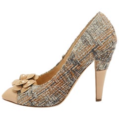Chanel Grey/Beige Tweed and Patent CC Camellia Pumps Size 38.5