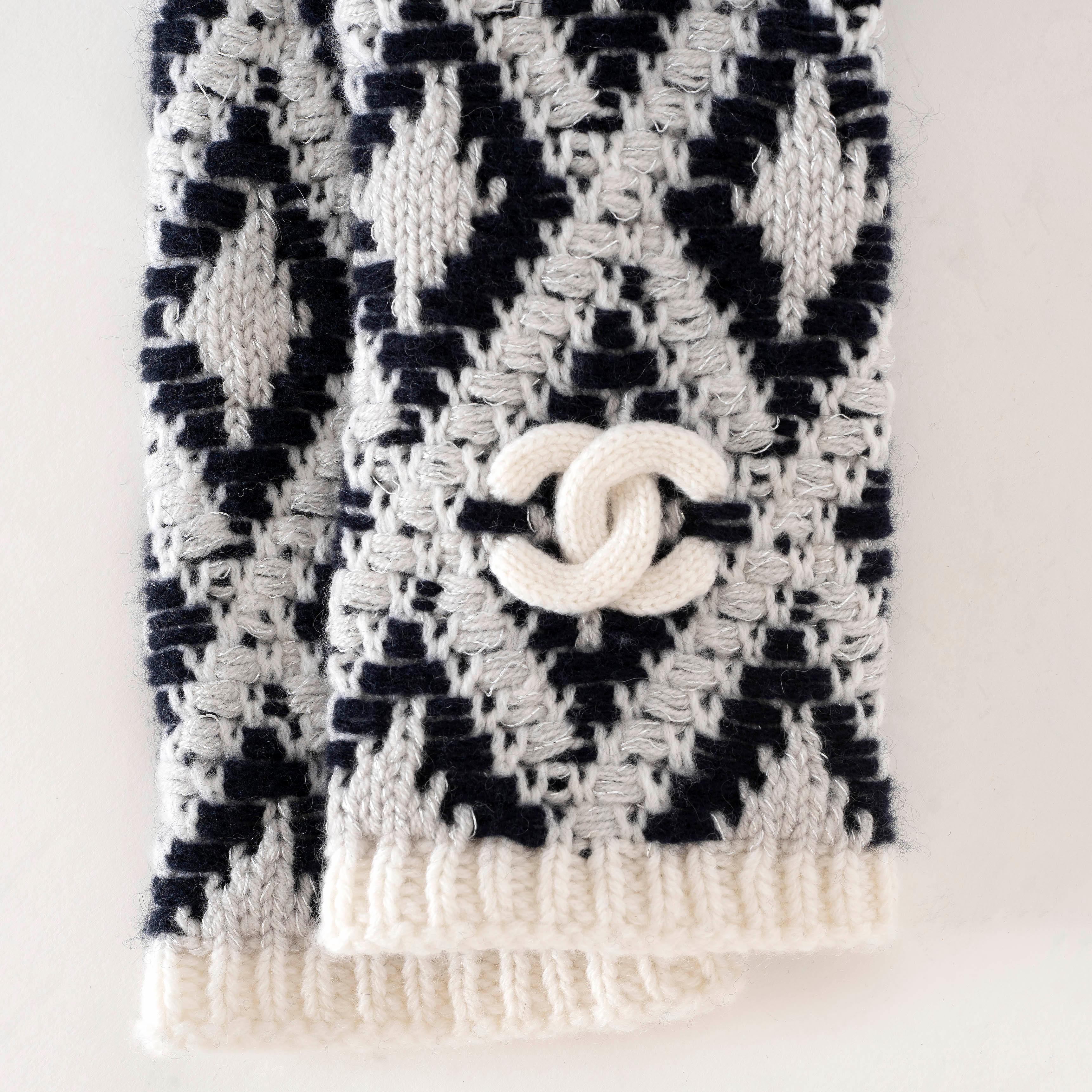 Black CHANEL grey & black cashmere LUREX FINGERLESS Gloves