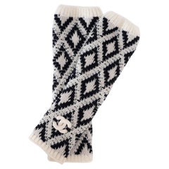 CHANEL grey & black cashmere LUREX FINGERLESS Gloves