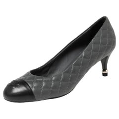 Chanel Grey/Black Quilted Leather CC Cap Toe Pumps Size 37.5