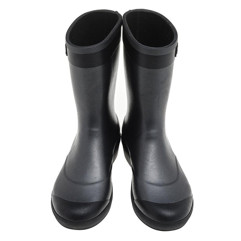 Chanel Grey/Black Rubber Logo Rain Boots Size 39 For Sale at 1stDibs